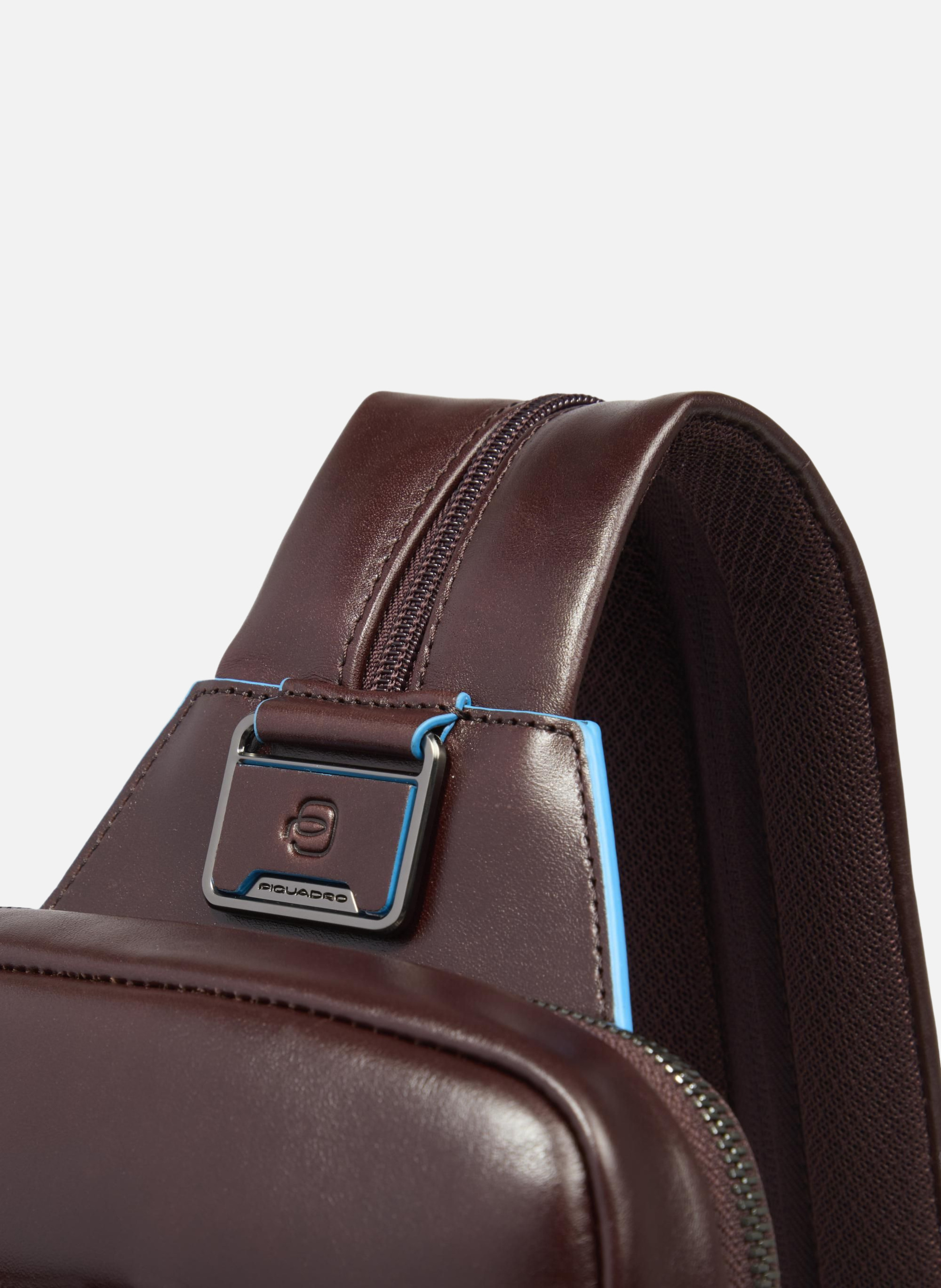 Convertible to backpack sling bag PIQUADRO Brown