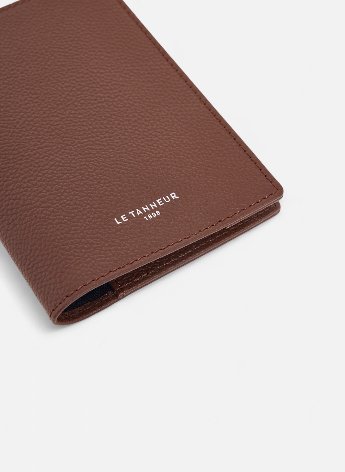Porte passeport en cuir grainé LE TANNEUR Marron