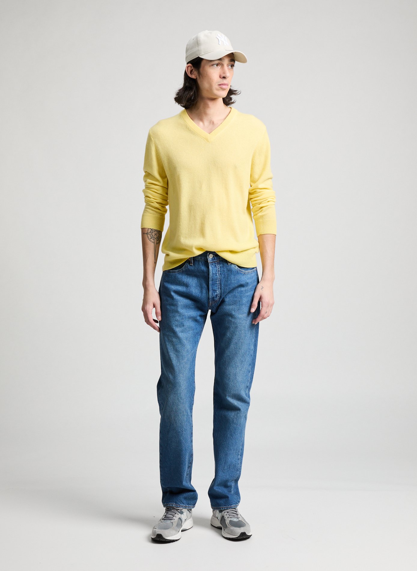 Pull col V en cachemire Jaune