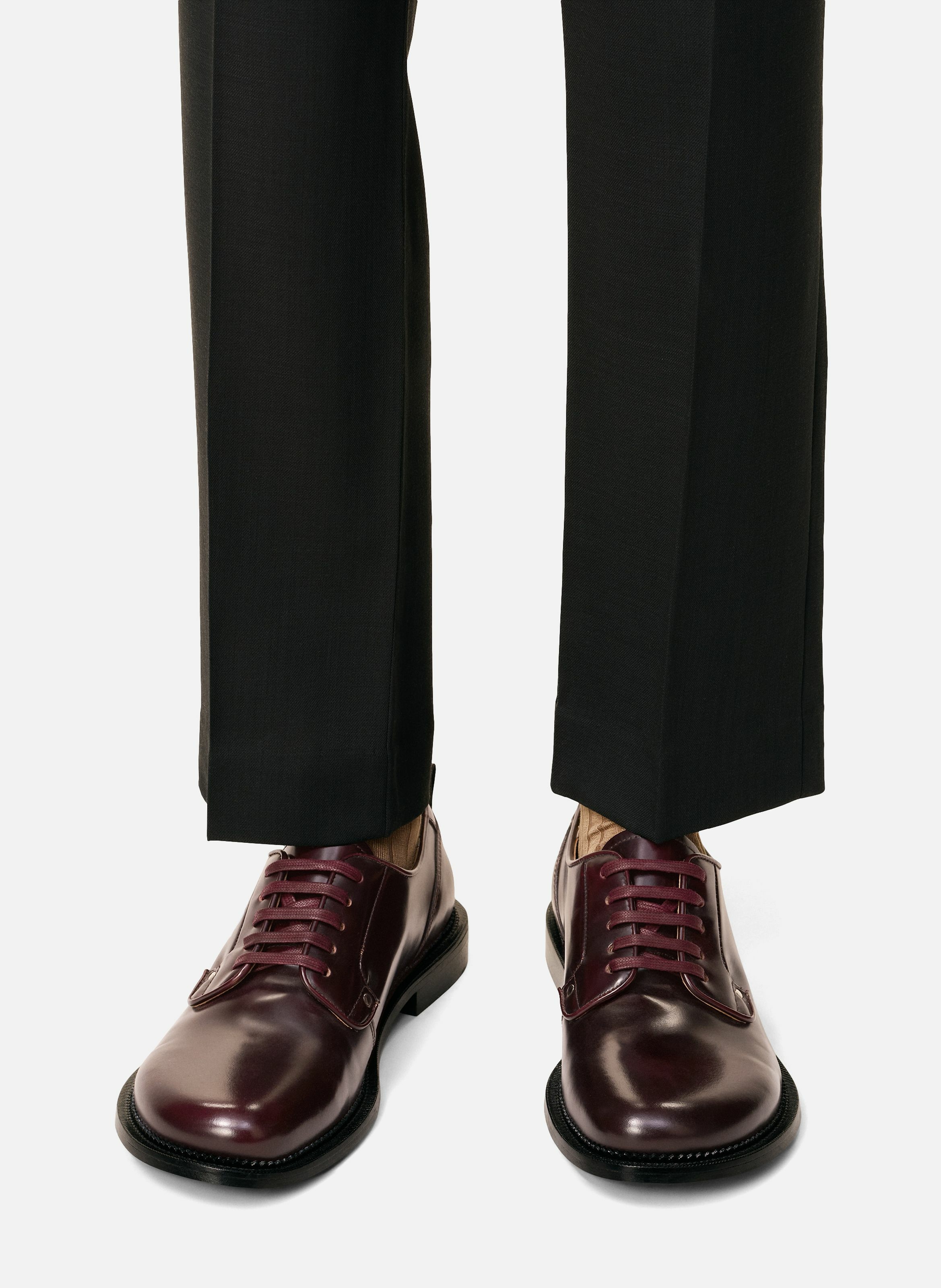 Derbies a bout anatomique en cuir AMI PARIS Rouge