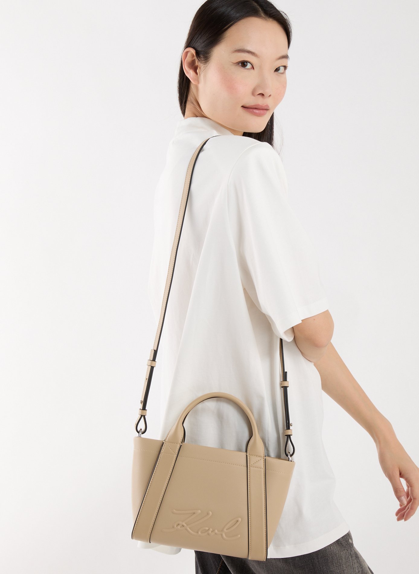 Plain handbag KARL LAGERFELD Beige
