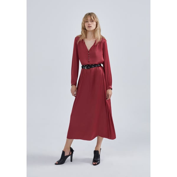 Robe longue droite encolure v