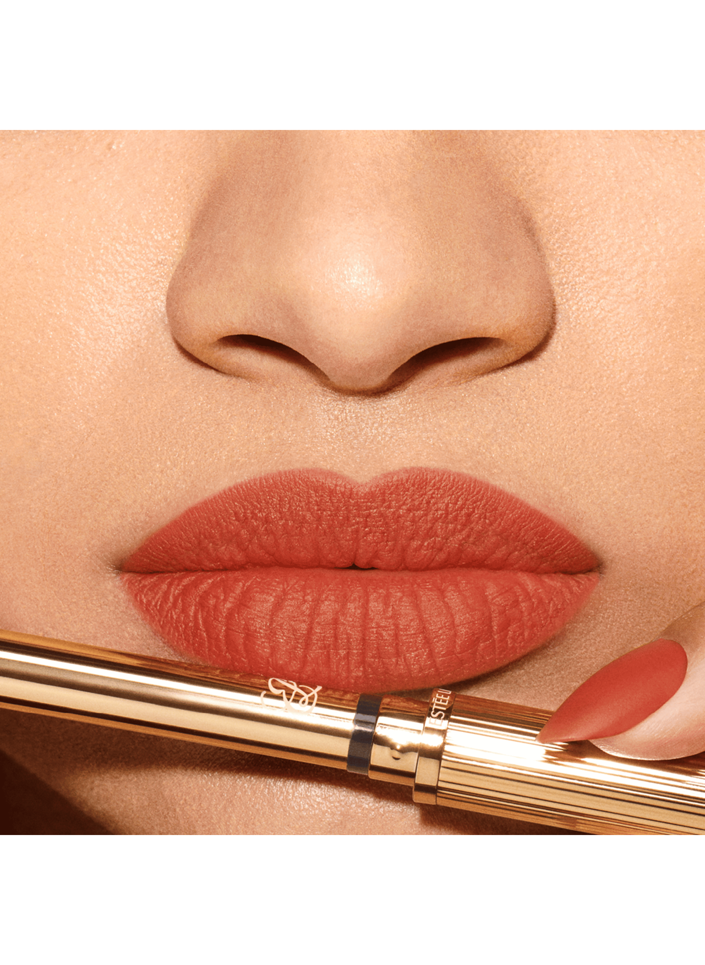 Ultra Matte Lipstick ESTÉE LAUDER Ulterior motive