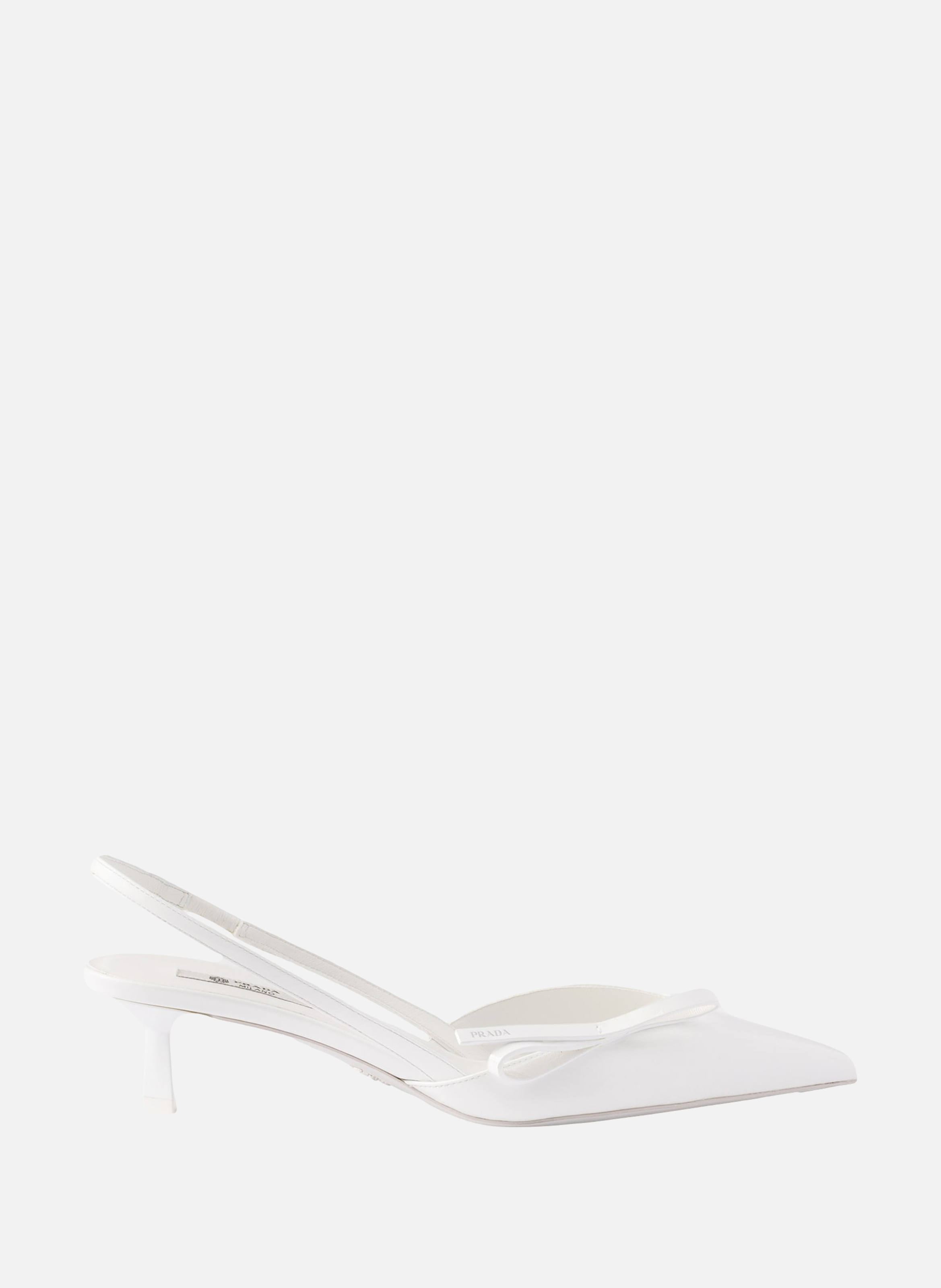 Escarpins à bride arrière en cuir verni PRADA Blanc