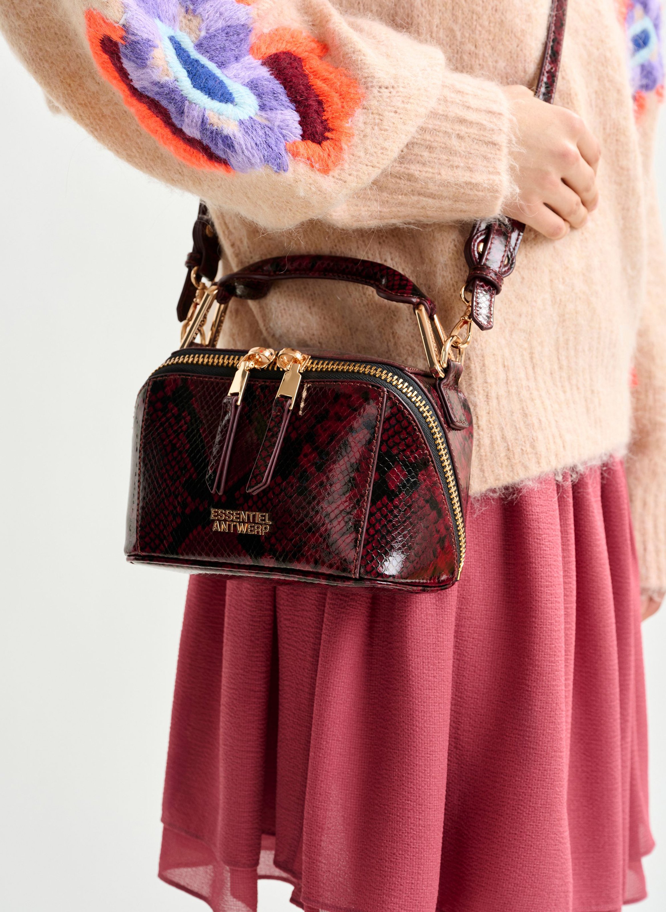 Sac bandoulière en cuir imprimé irona ESSENTIEL ANTWERP Rouge