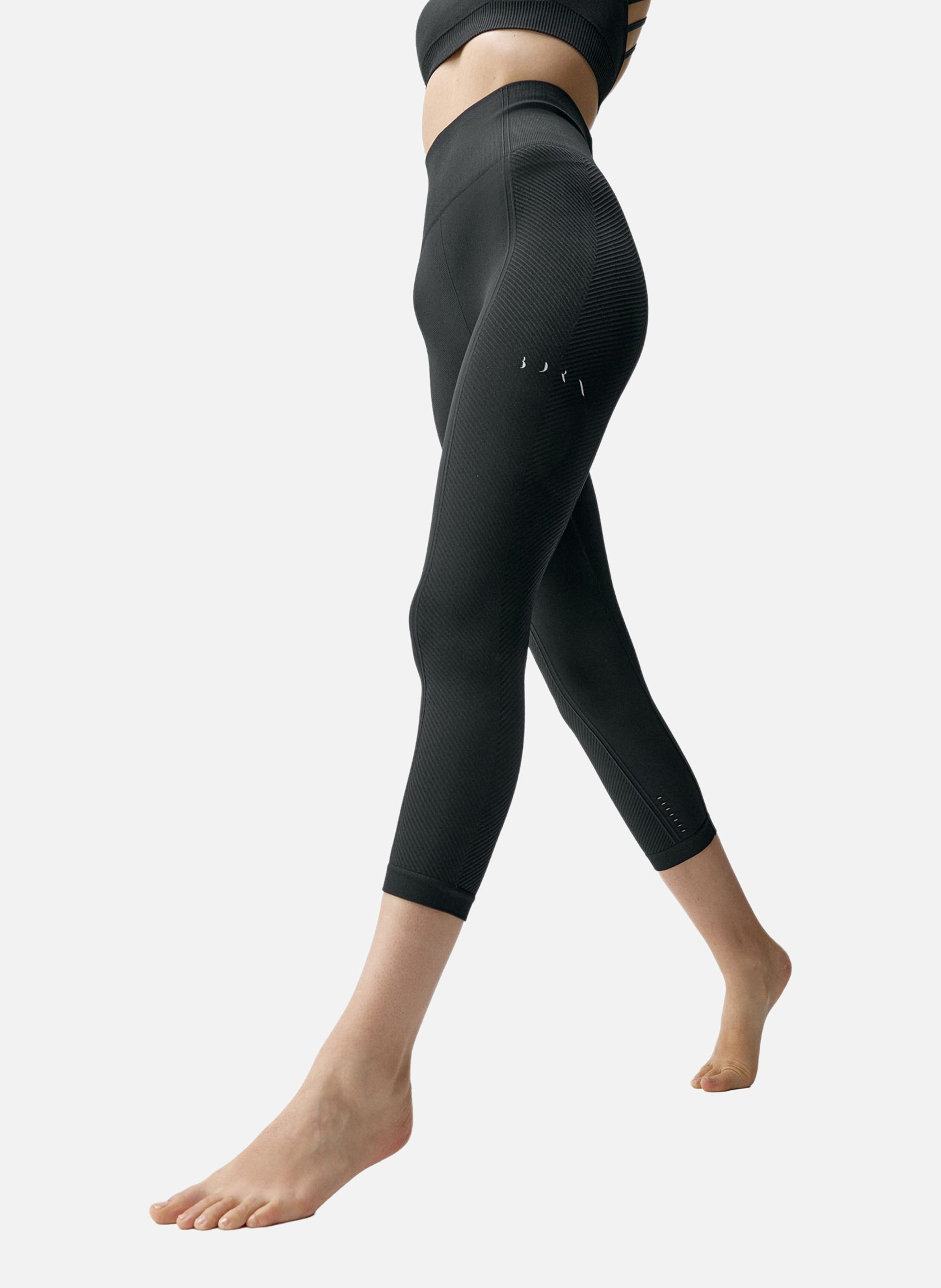 Legging de sport capri seamless apamala BORN LIVING YOGA Noir