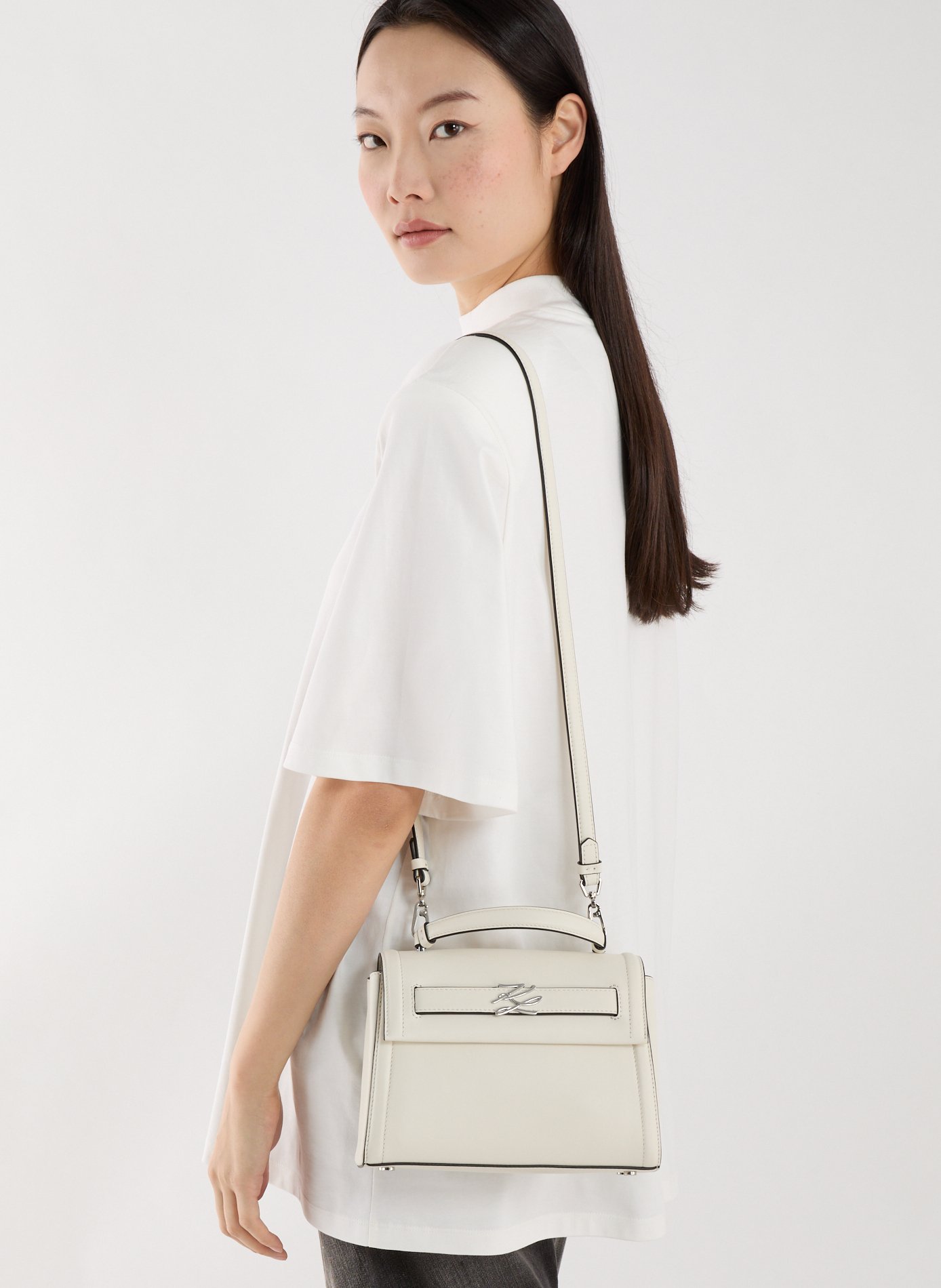 Plain leather handbag KARL LAGERFELD Beige