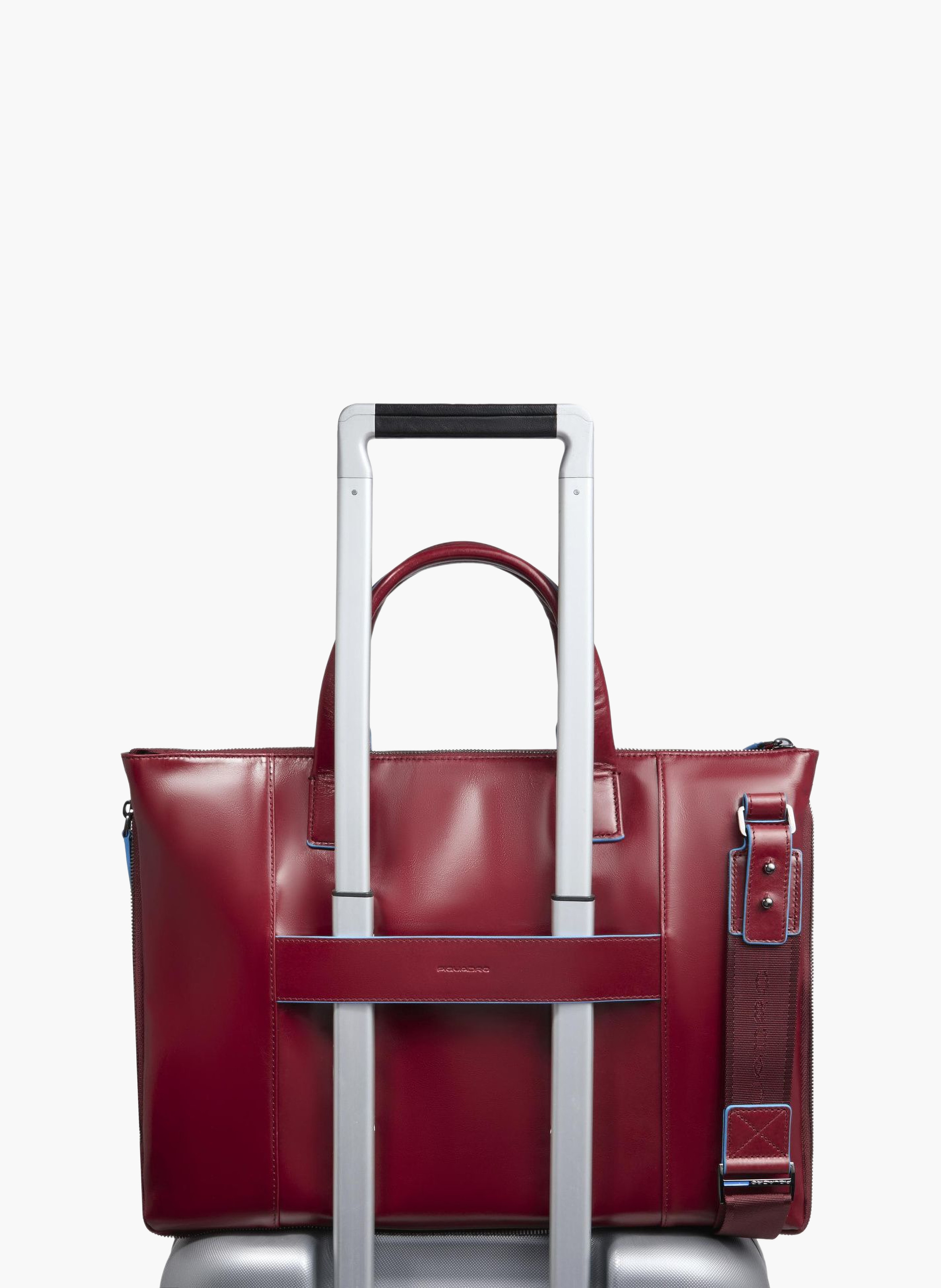 Sac fin pour ordinateur 15,6", extensible PIQUADRO Rouge