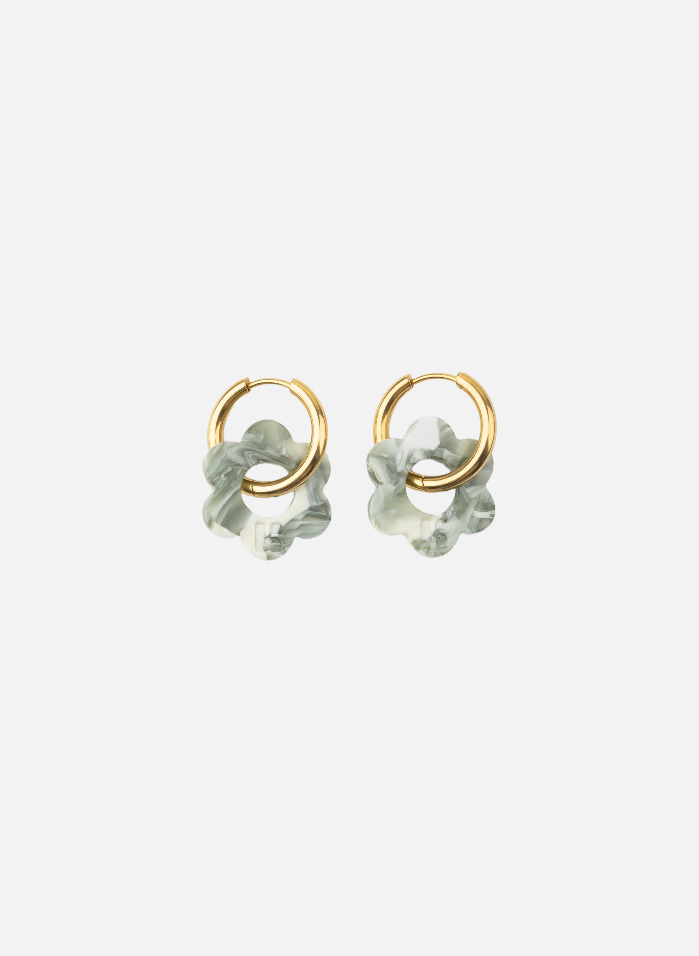Boucles d'oreilles Baby Fleurette avec anneaux en acier inoxydable doré KURAGE GINZA Kaki