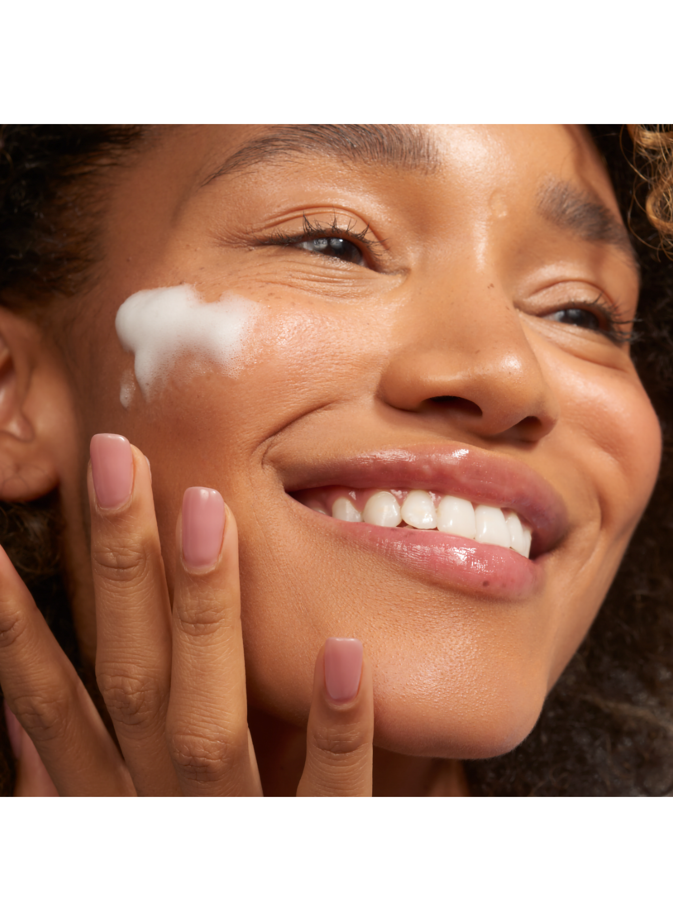 Hydrating Rose Cleansing Foam COCOSOLIS No color