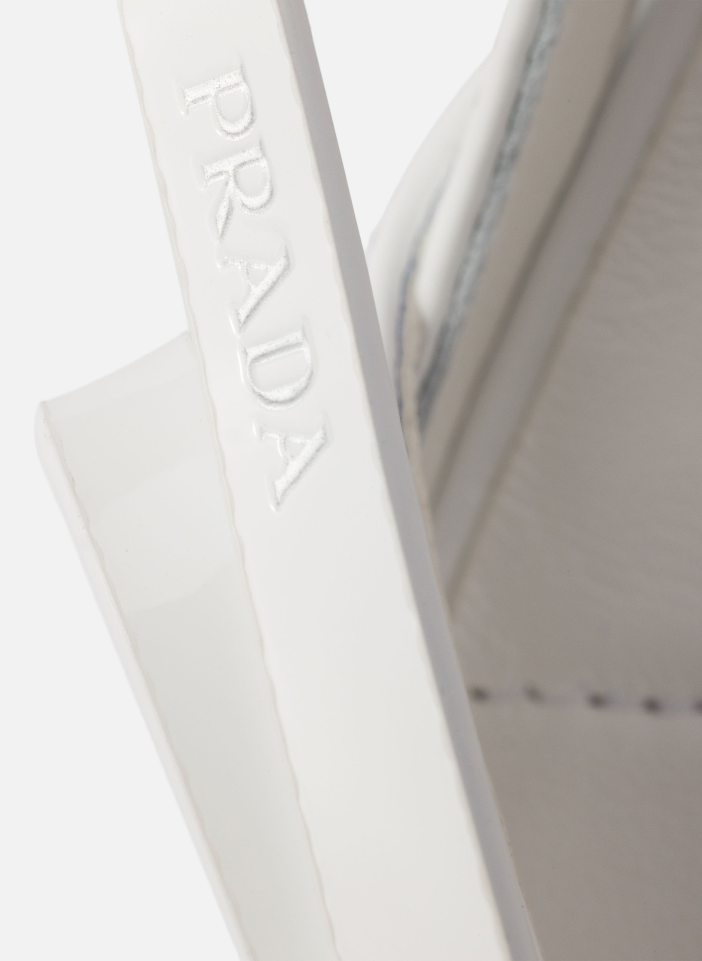 Escarpins à bride arrière en cuir verni PRADA Blanc