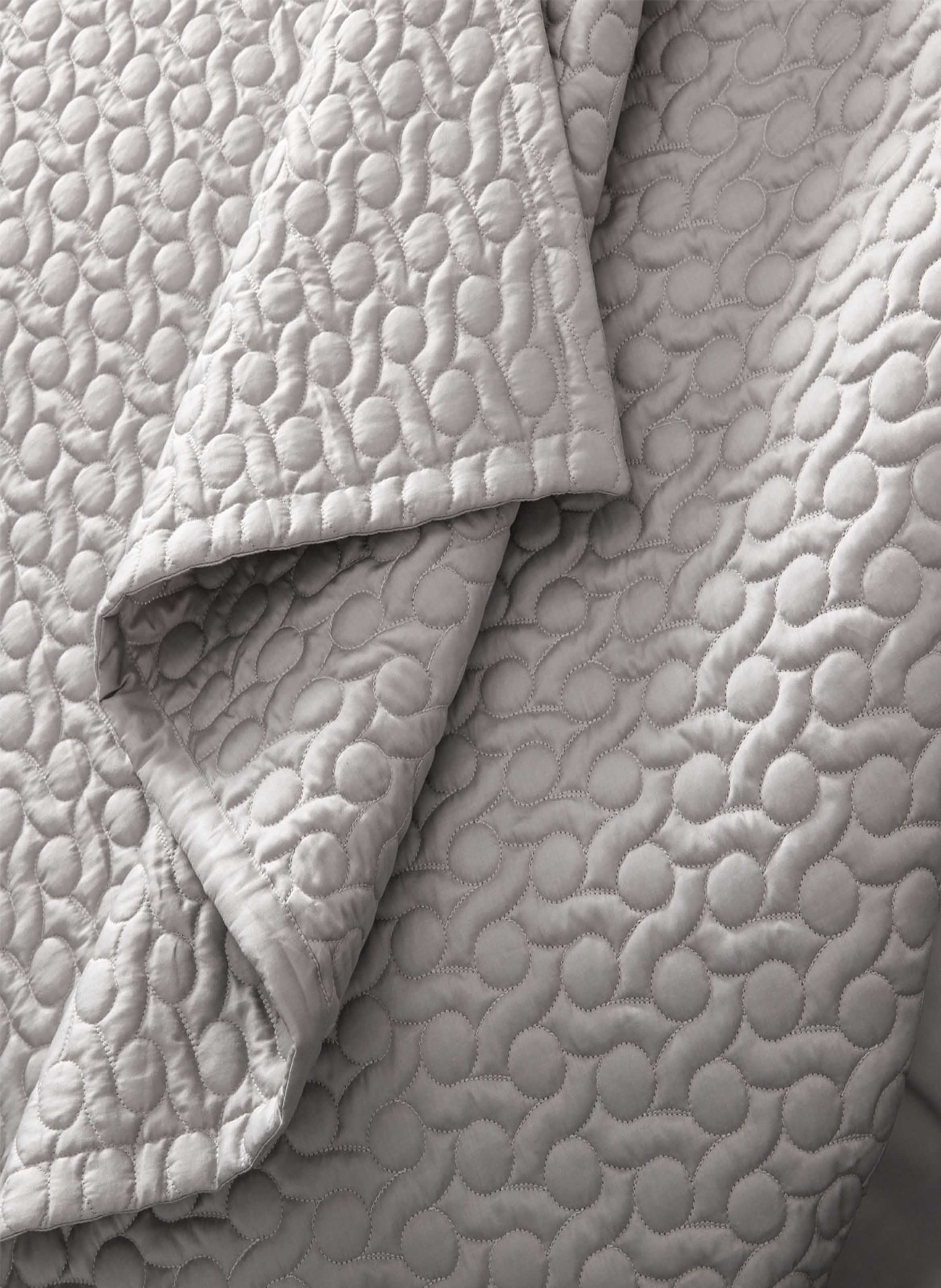 Couvre-lit matelassé uni en satin de coton bio, poesie ALEXANDRE TURPAULT Gris