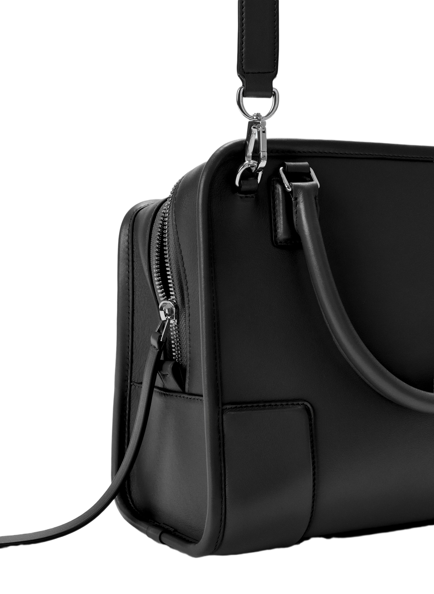 Amazona 180 medium handbag in soft calf leather LOEWE Black