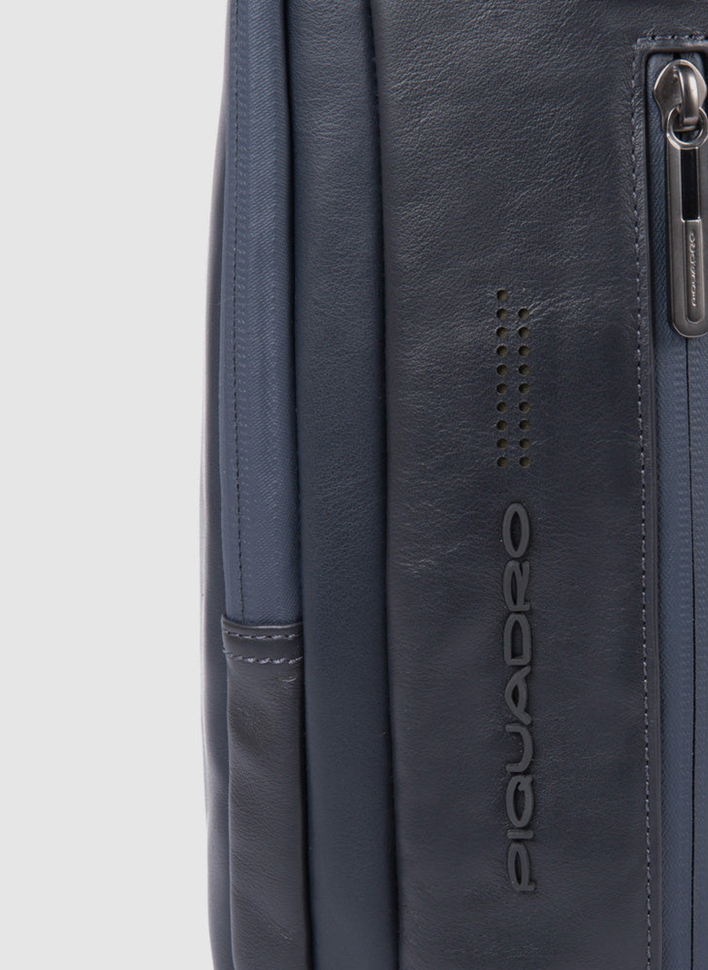 Sac à dos d' ordinateur 15,6" PIQUADRO Noir