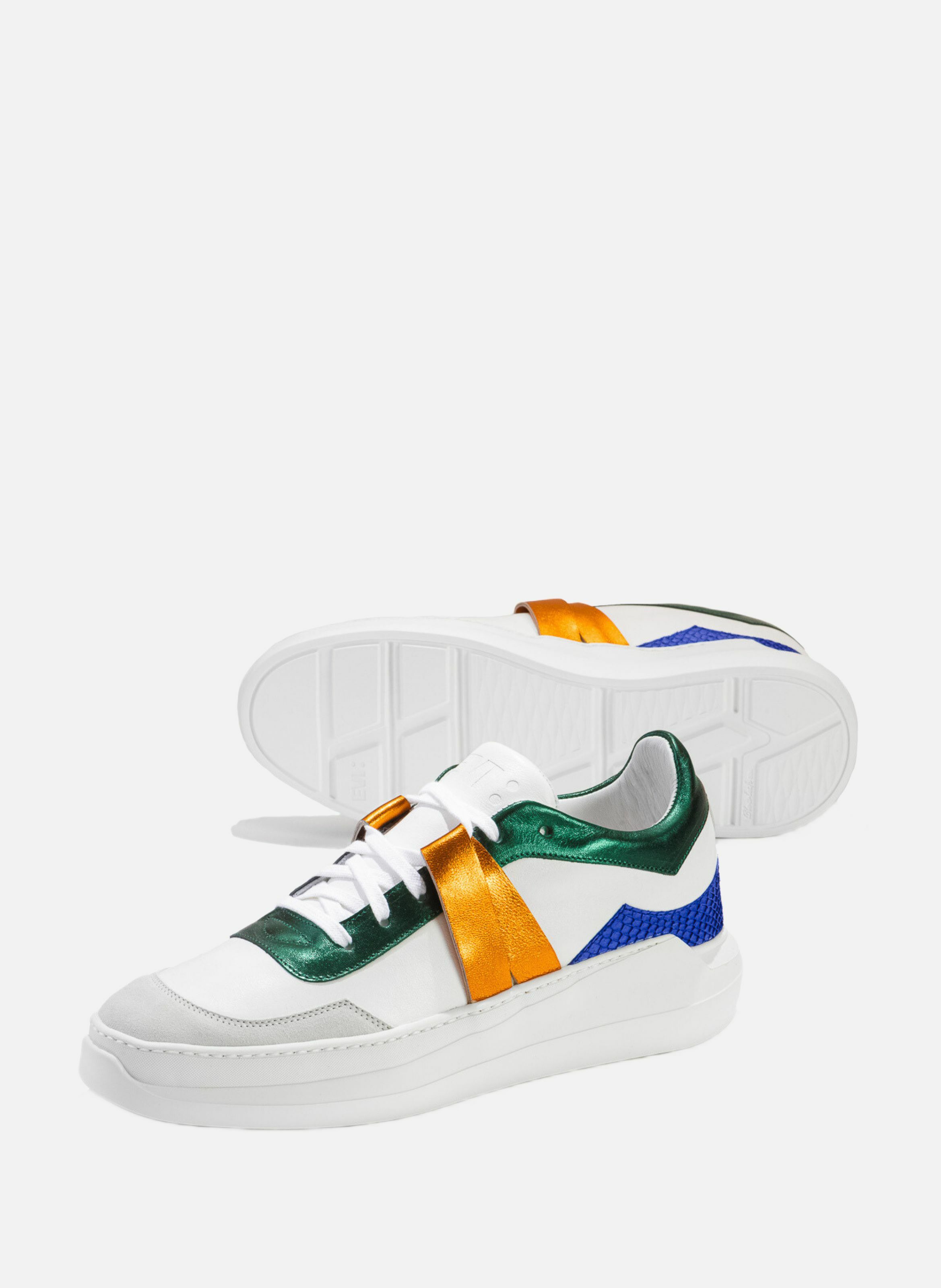 G225 : ultraviolet - sneakers en cuir lisse blanc avec empiècement vert, orange et violet EVI Multicolore