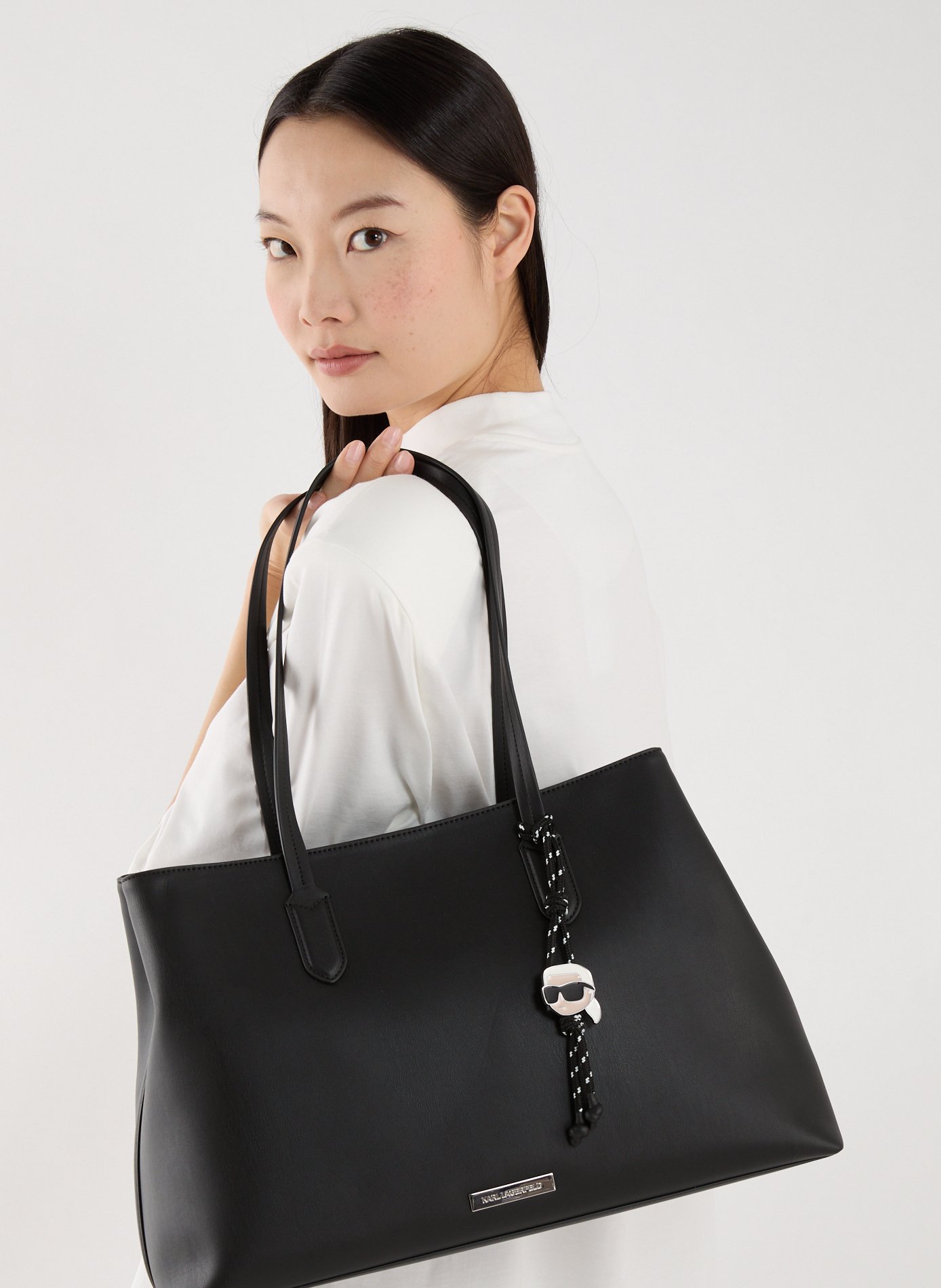 Solid color shoulder bag KARL LAGERFELD Black