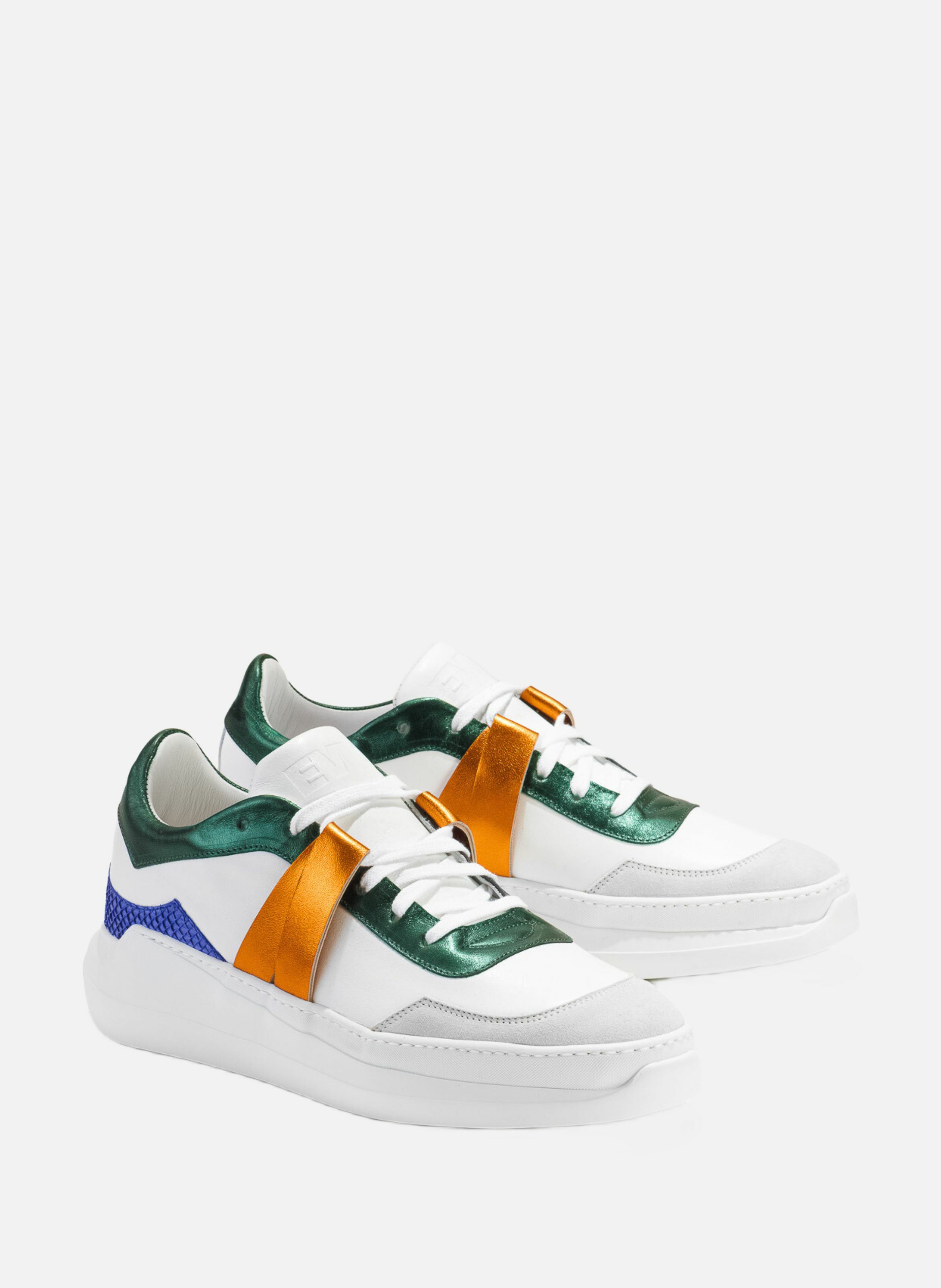 G225 : ultraviolet - sneakers en cuir lisse blanc avec empiècement vert, orange et violet EVI Multicolore