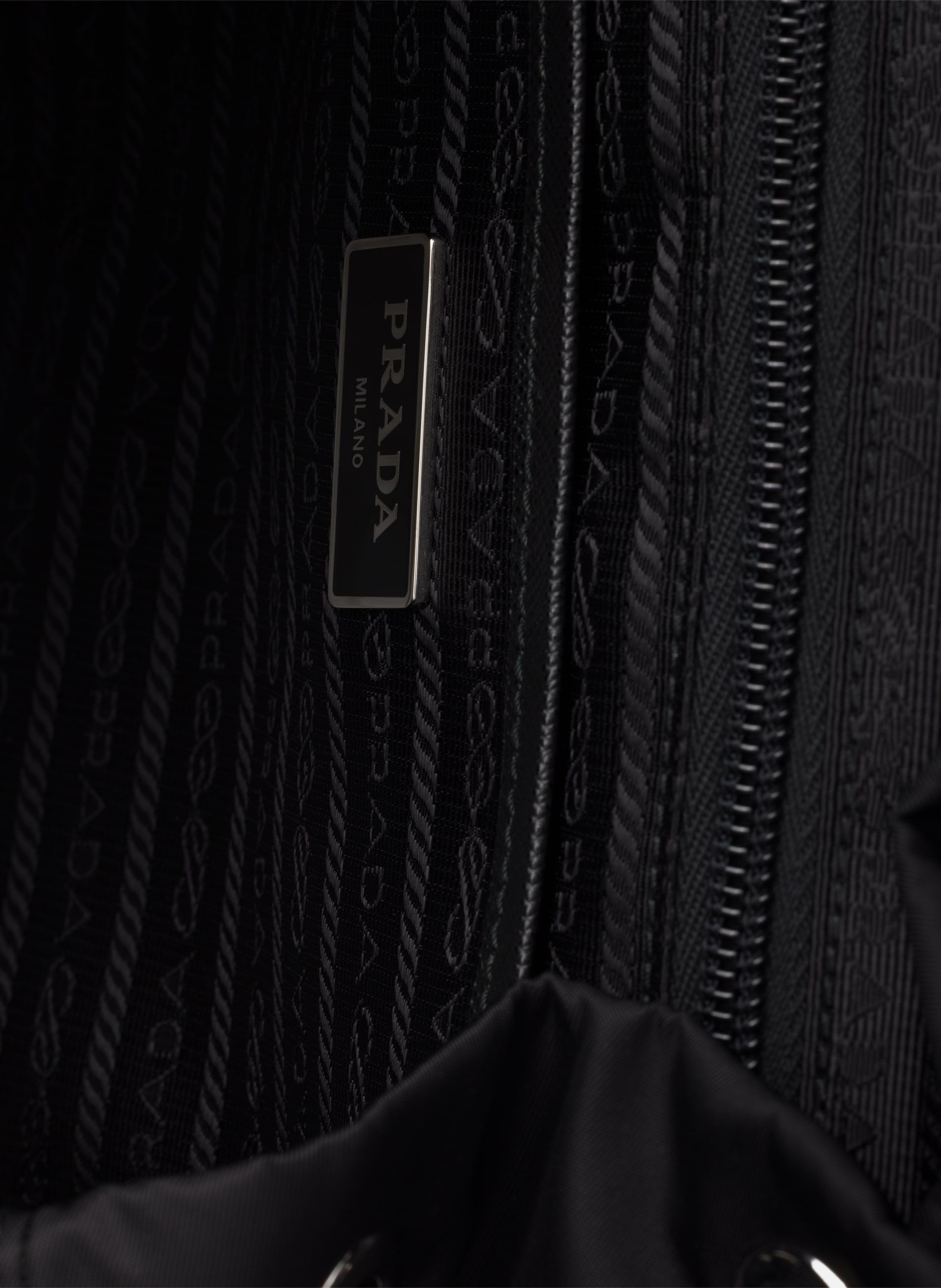 Sac à dos en re-nylon PRADA Noir