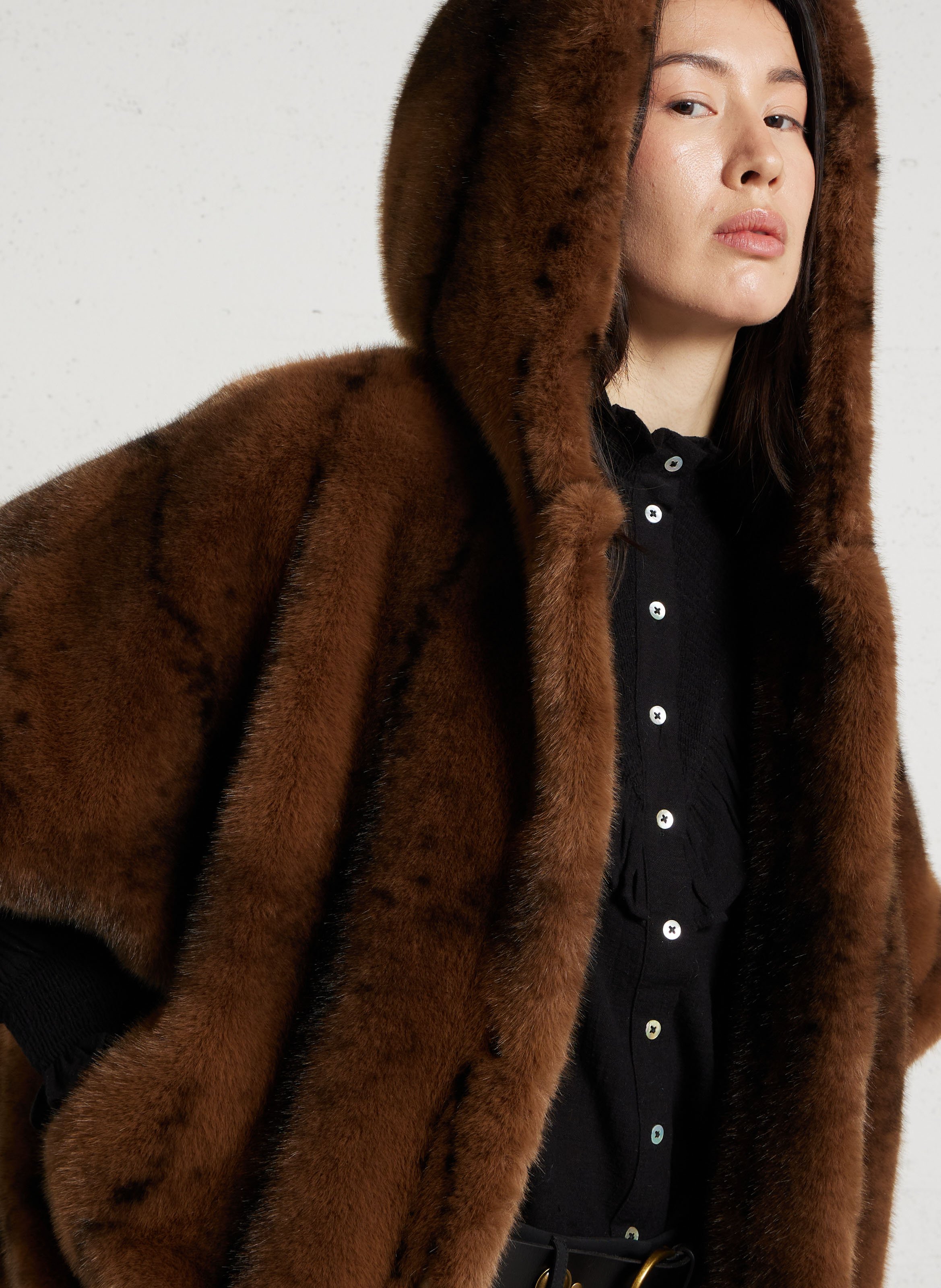 Cape oversize en fourrure synthétique dayana MAISON 123 Marron