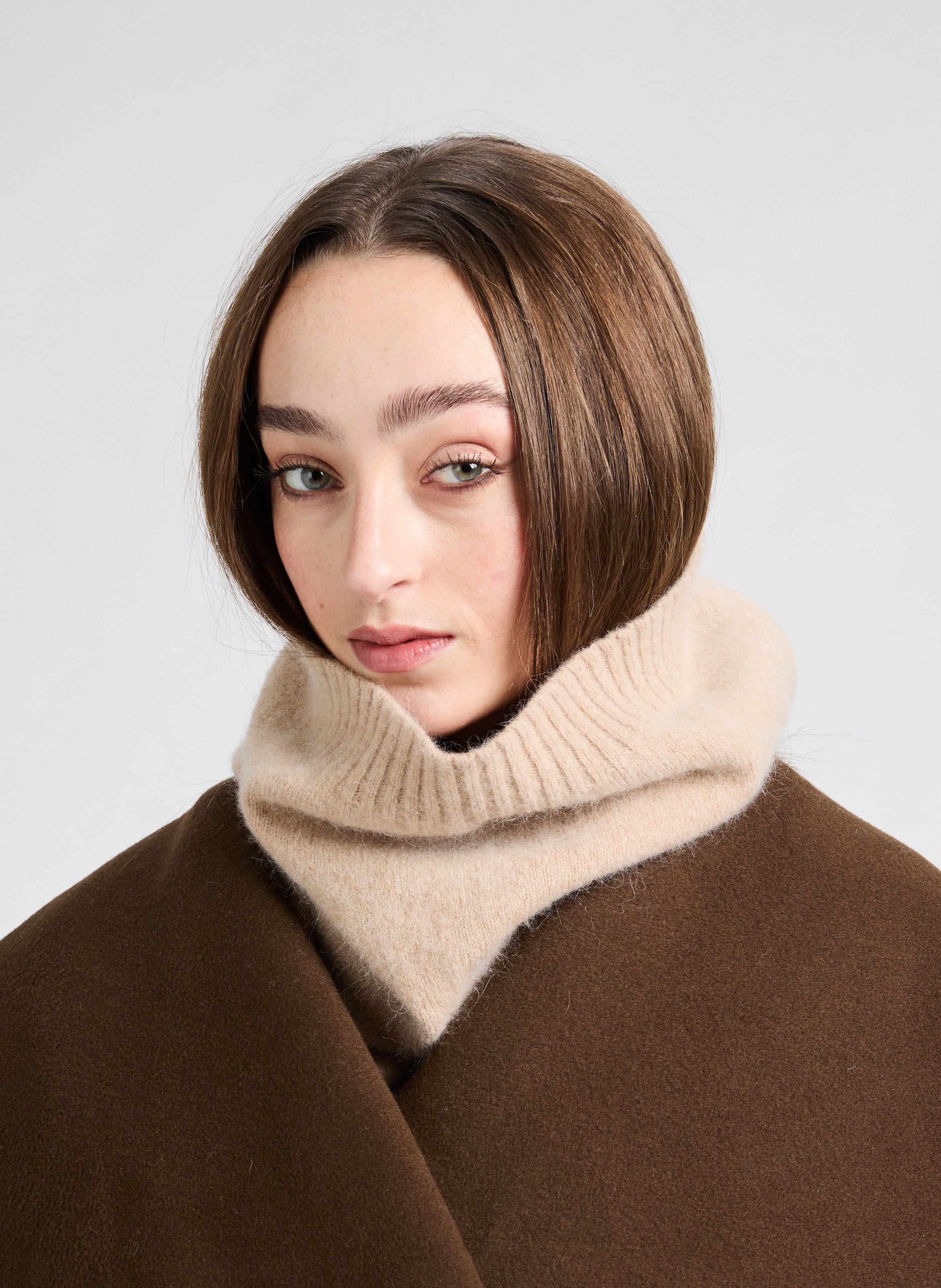 Tour de cou Stewarton en laine et angora MACKIE Beige