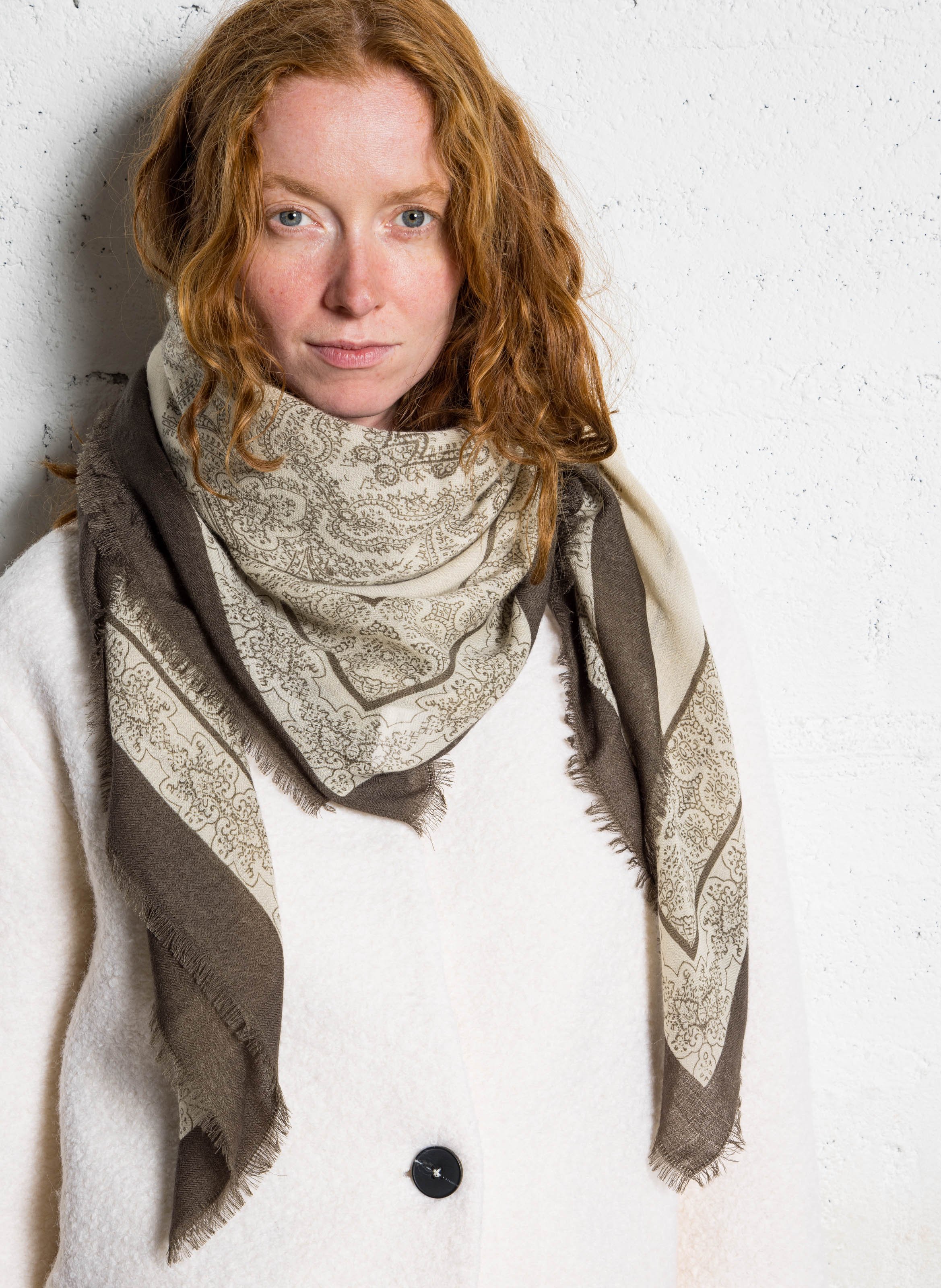 Foulard imprimé en laine tamine MAISON 123 Kaki