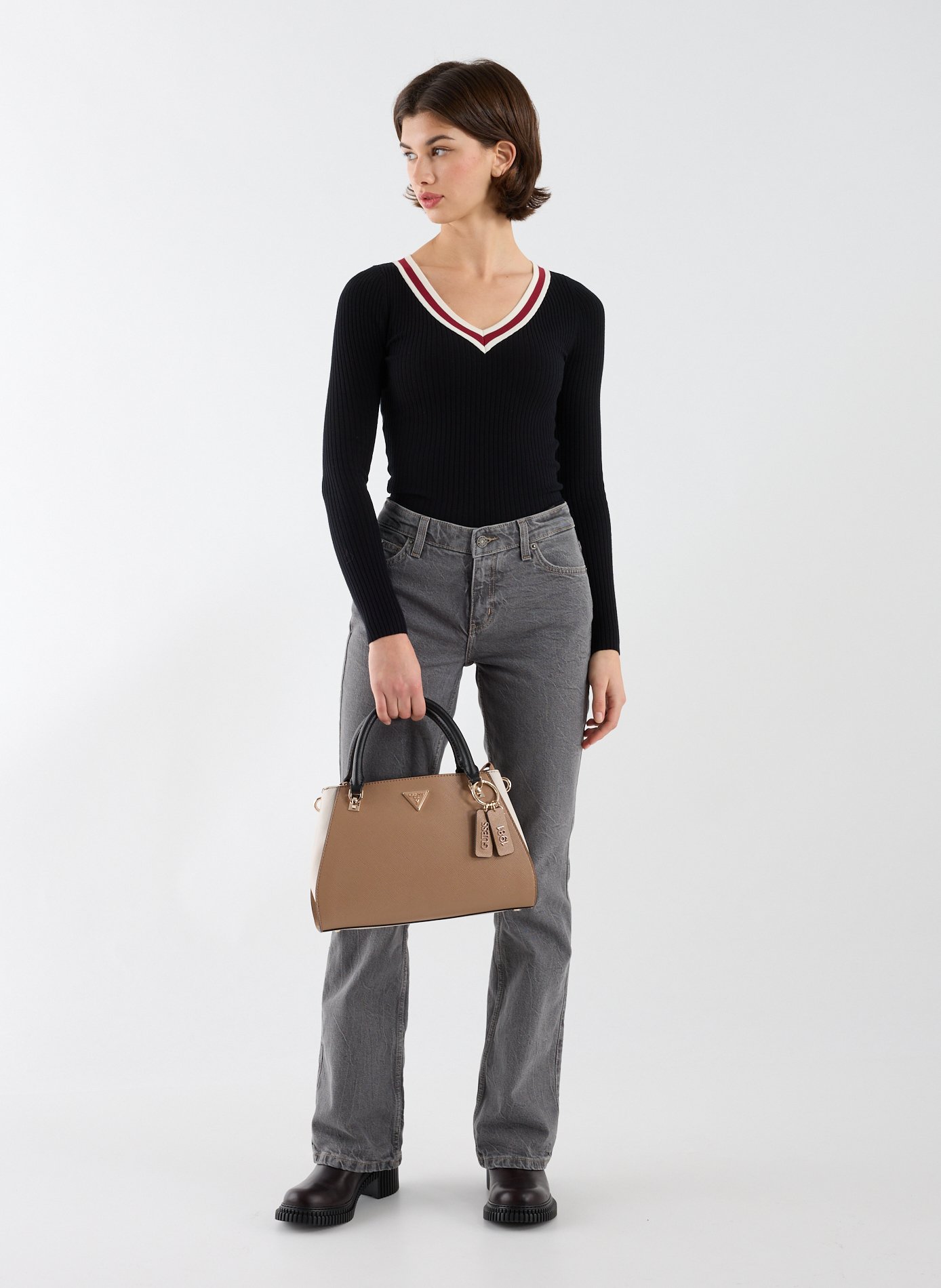 Pull côtelé col V GUESS Noir