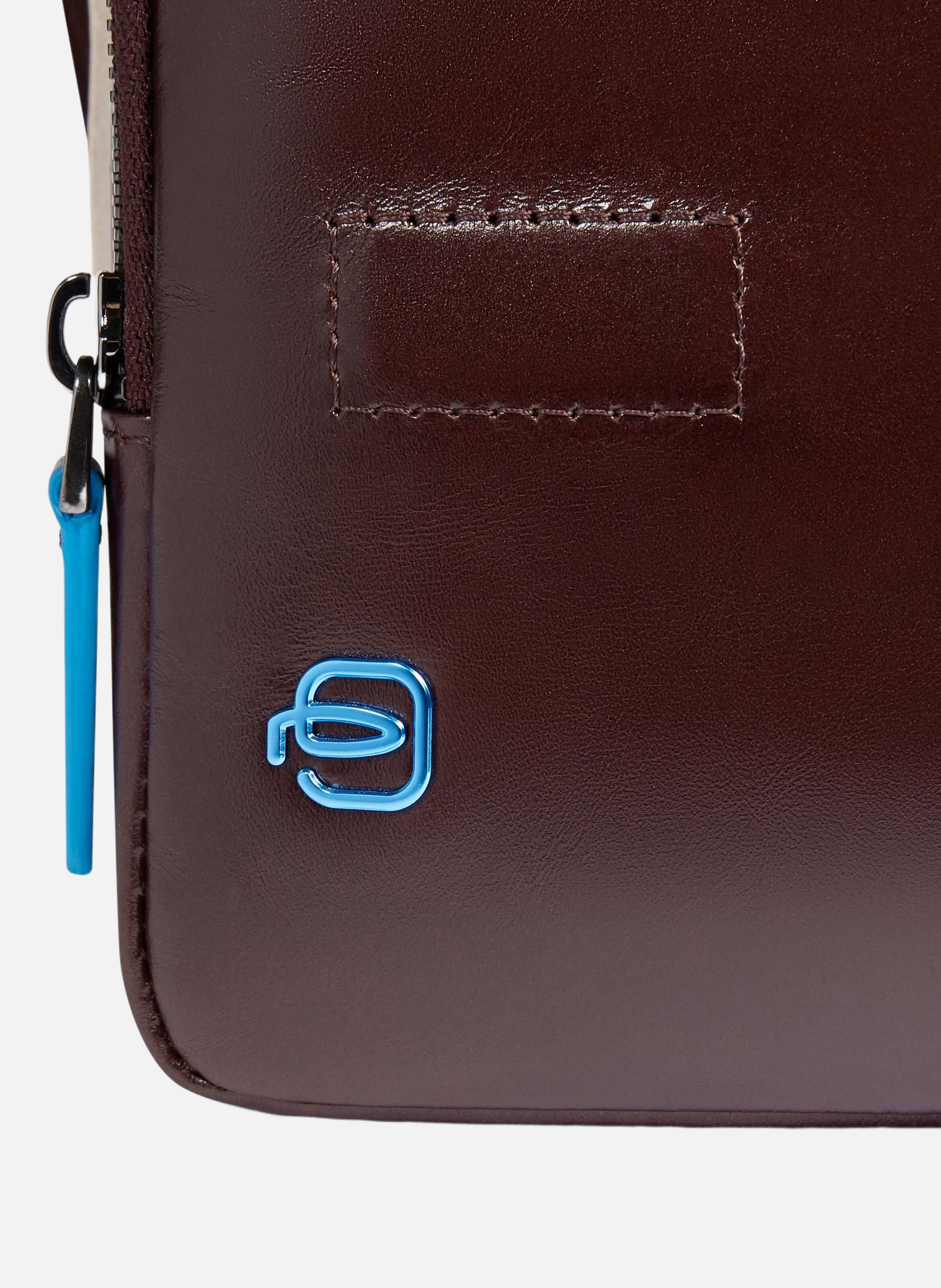 Personalizable men's crossbody bag PIQUADRO Brown