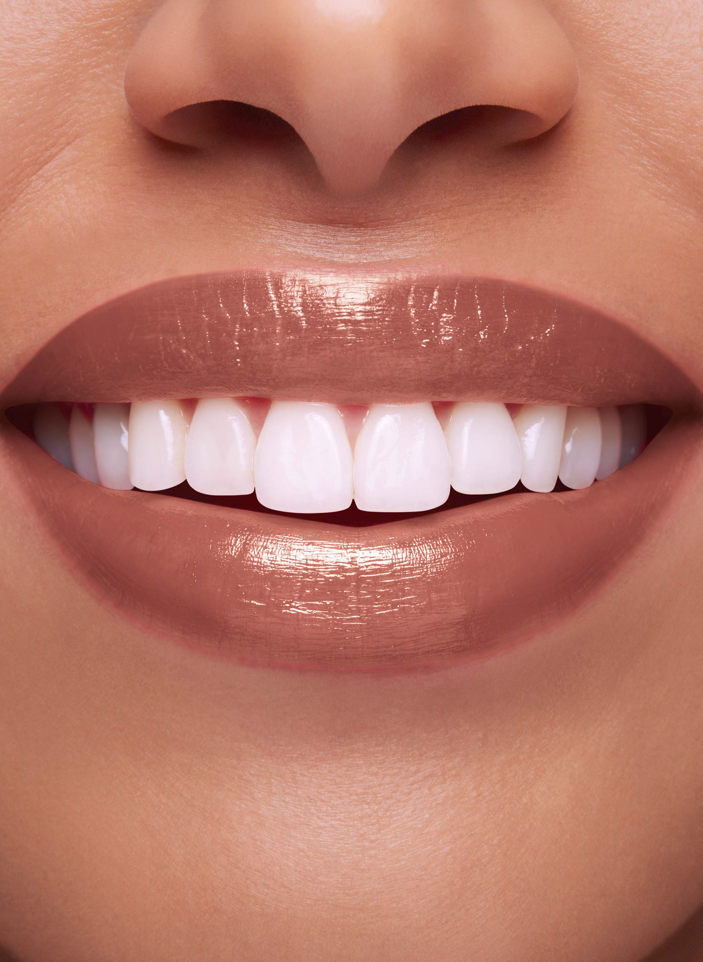 Shiny Red Lipstick - Refillable Lipstick
Joli Rouge Brillant Refill CLARINS 706s fig