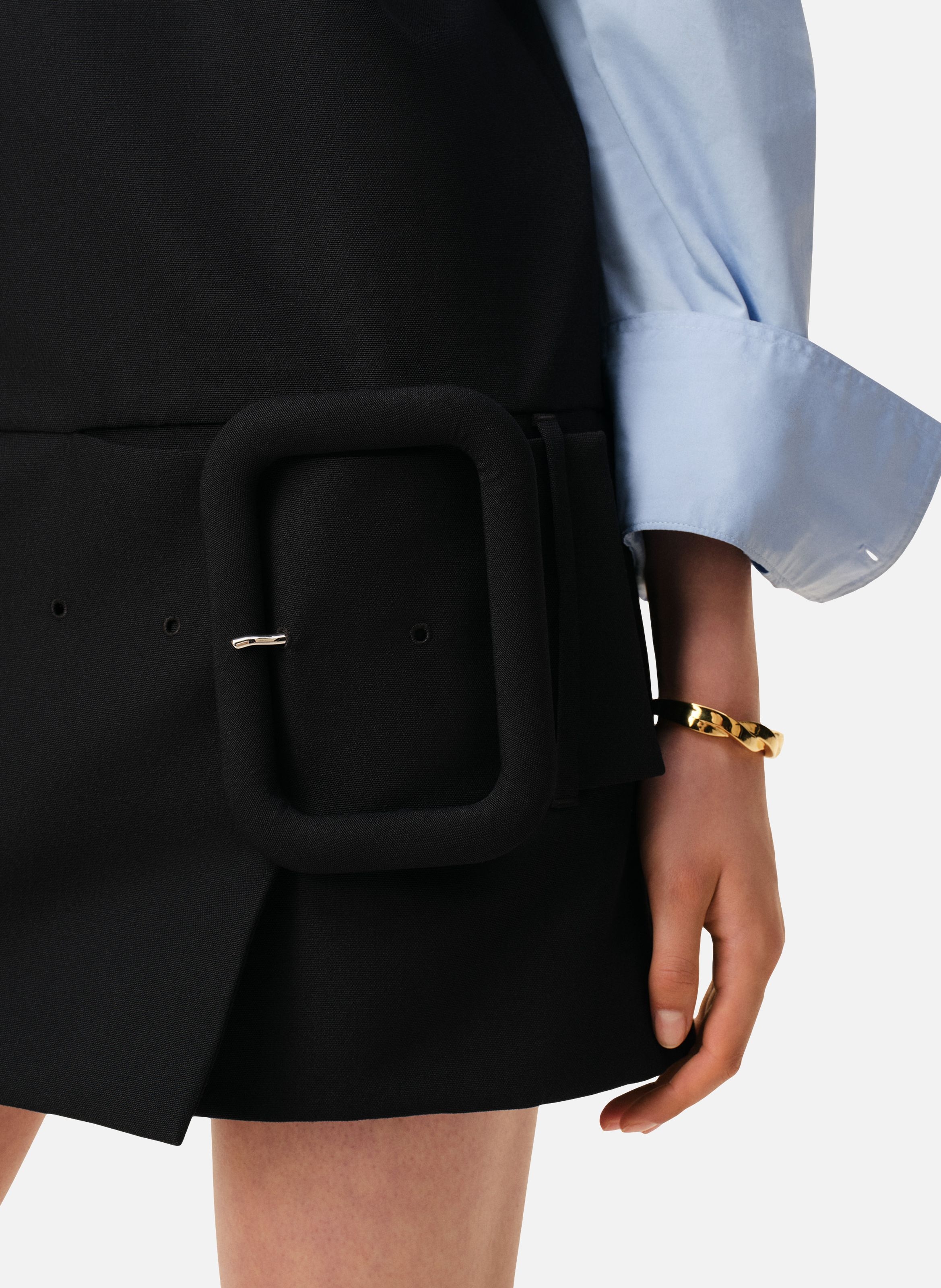 Robe mini ceinturée en laine vierge AMI PARIS Noir