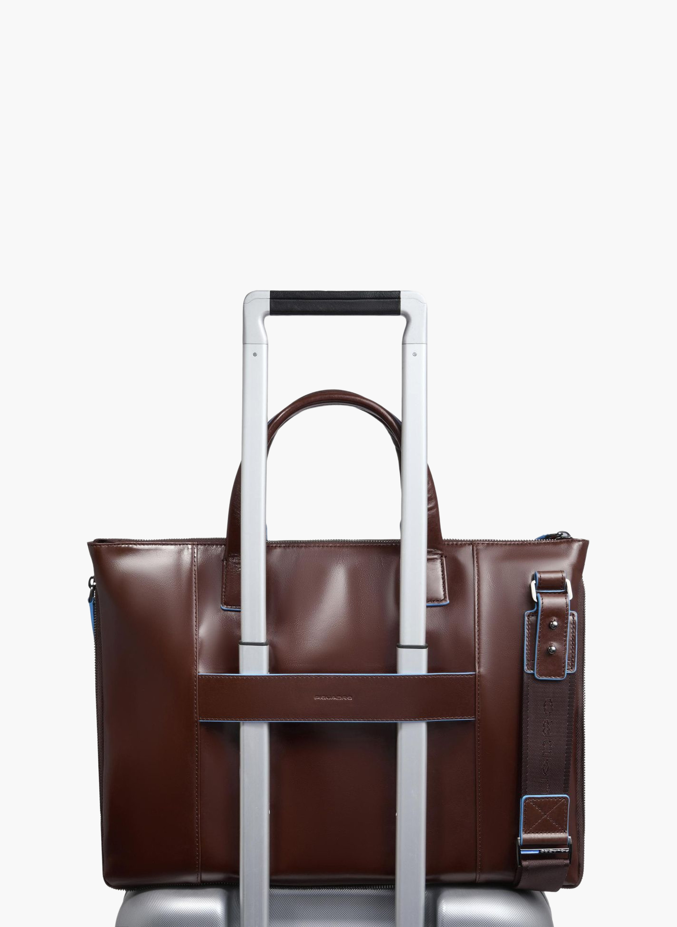 Sac fin pour ordinateur 15,6", extensible PIQUADRO Marron