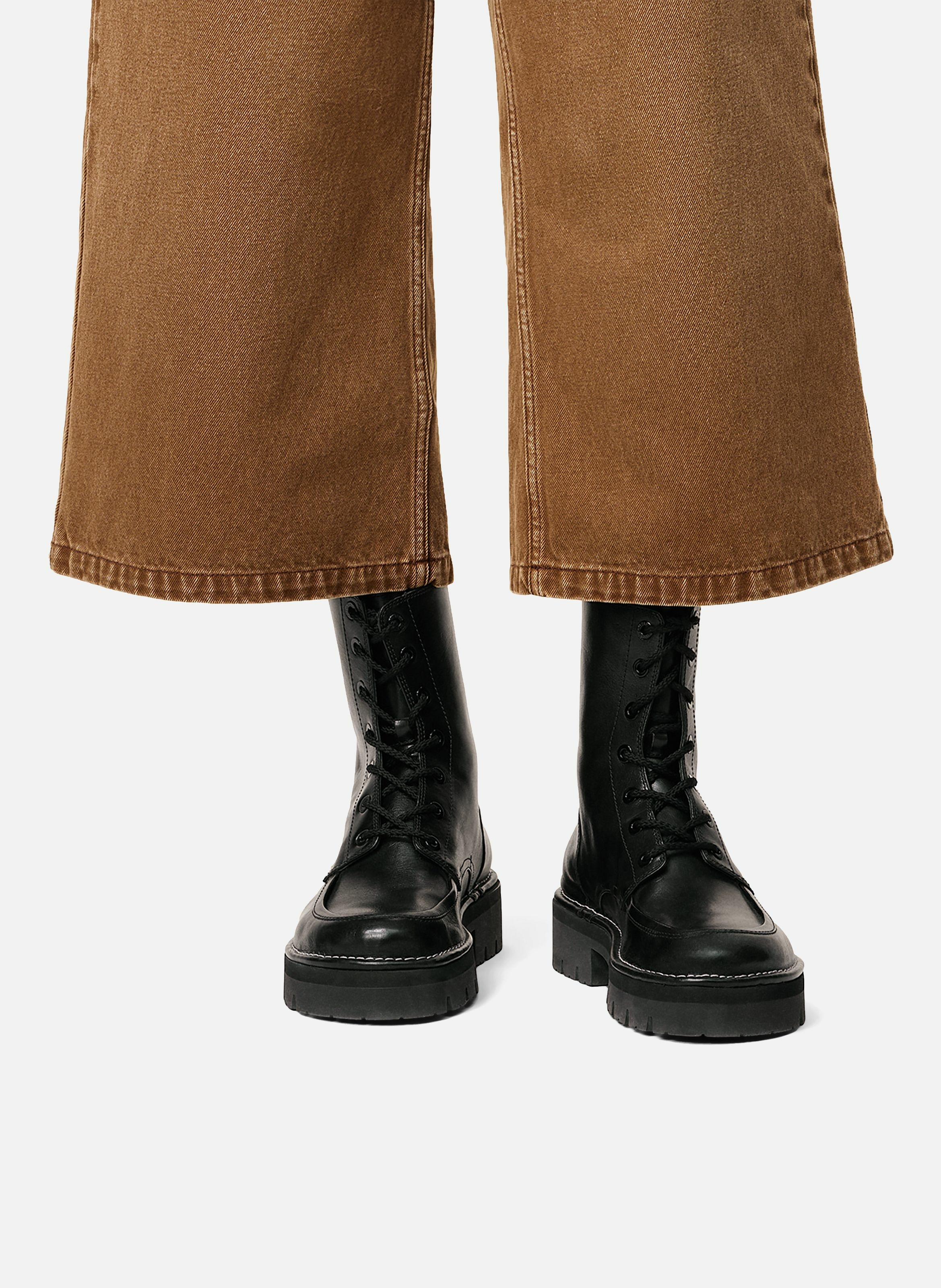 Boots a lacets a bout anatomique en cuir unisexes AMI PARIS Noir