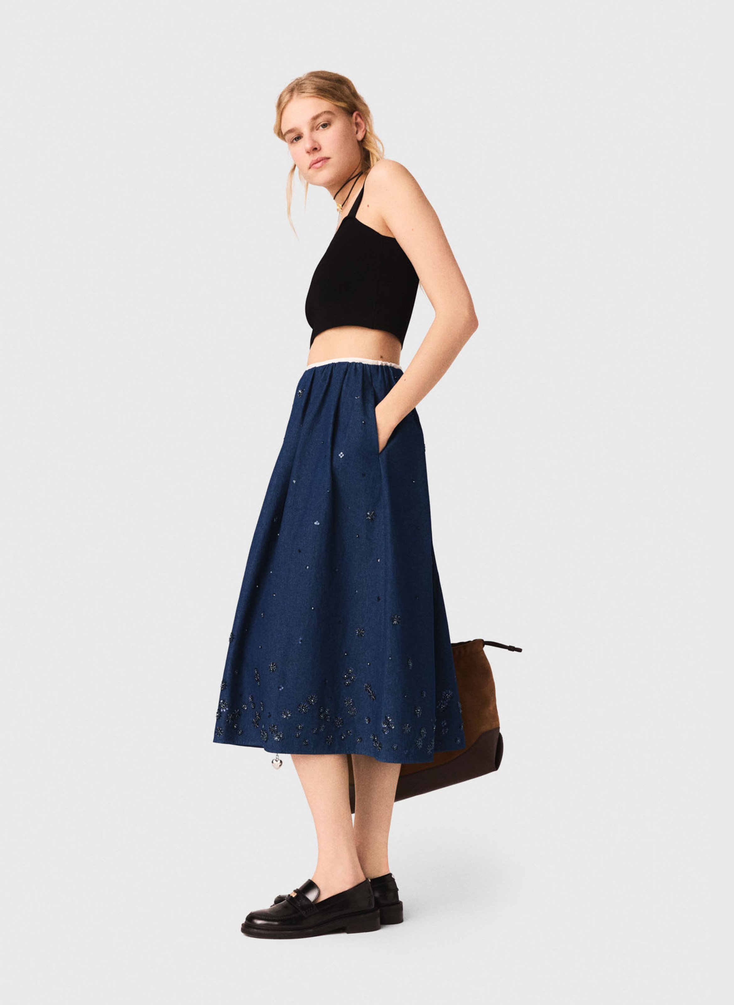 Top court moulant en maille MAJE Noir