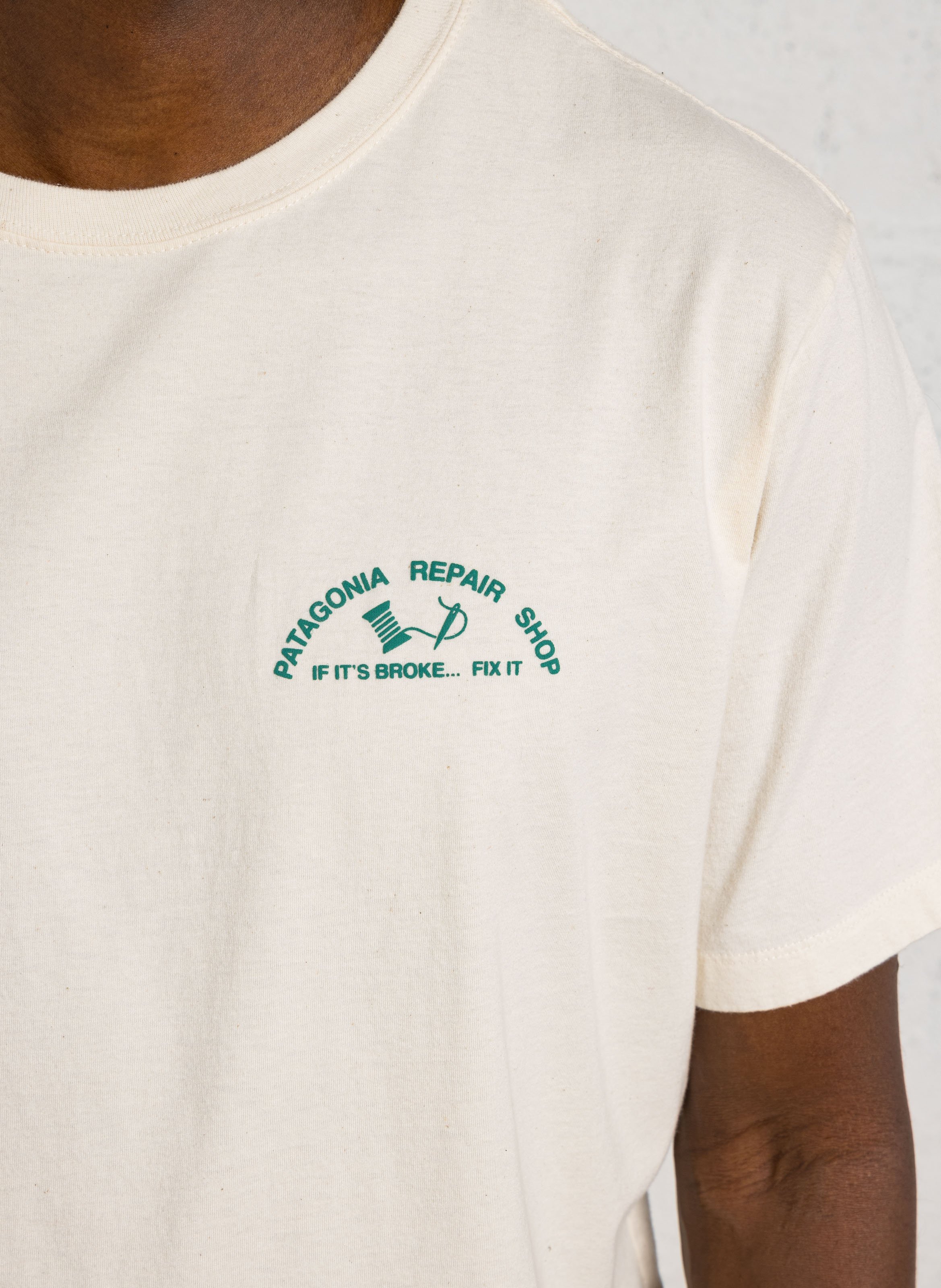 Tee-shirt col rond en coton bio PATAGONIA Beige