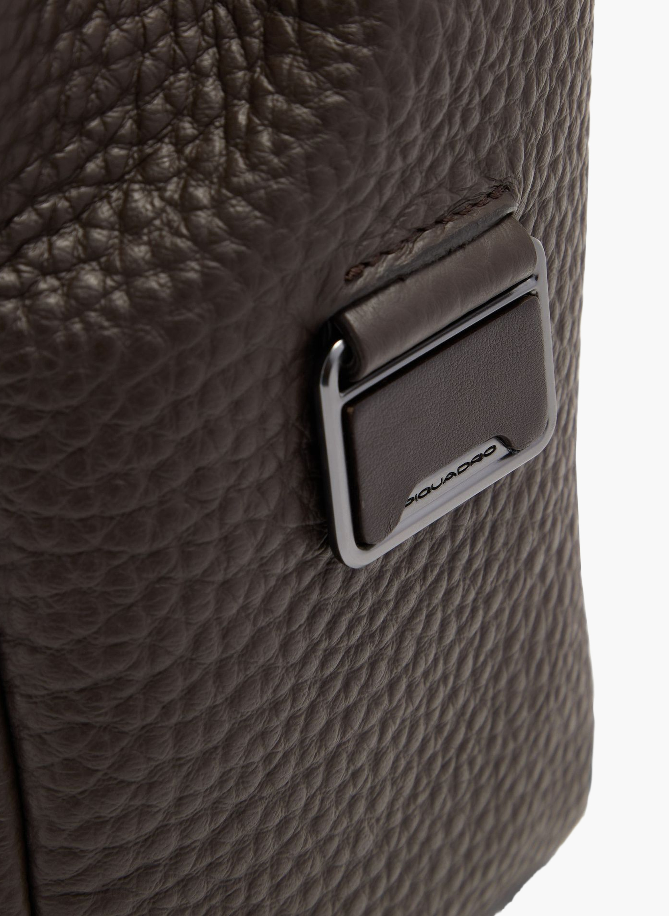 Sac pour ordinateur 15,6", personnalisable PIQUADRO Marron