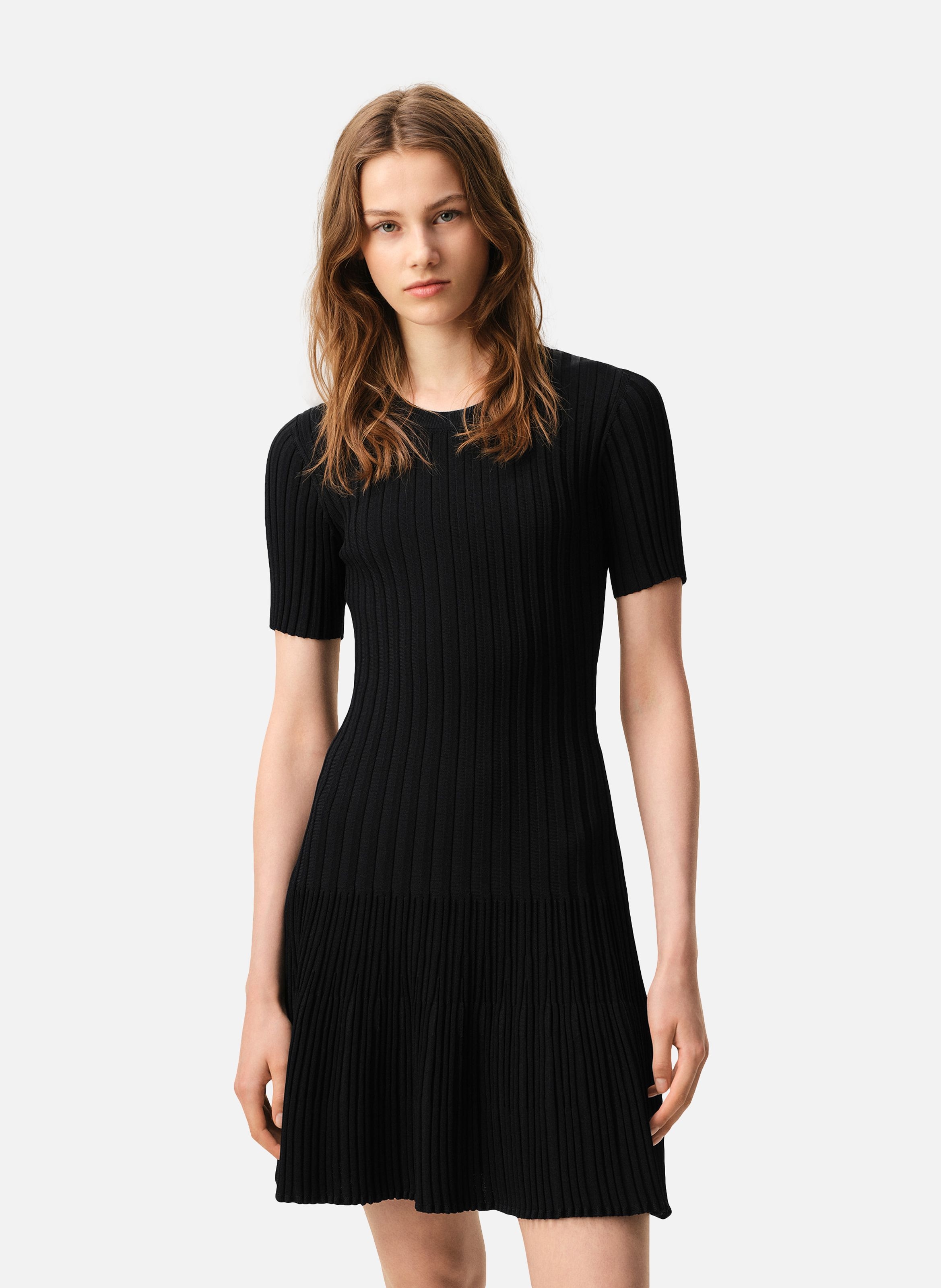 Robe mini à godets en maille AMI PARIS Noir