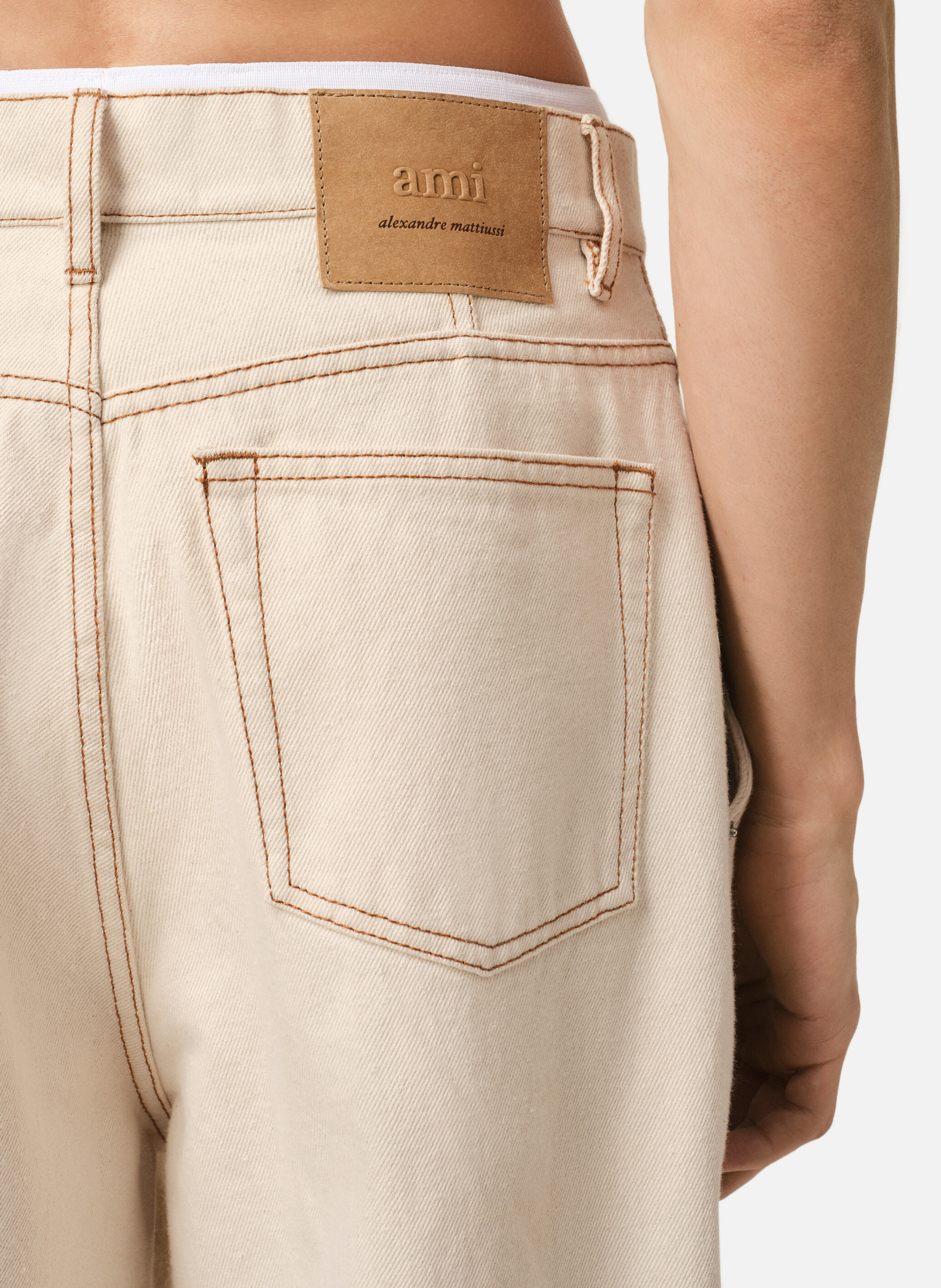 Jean coupe large AMI PARIS Blanc