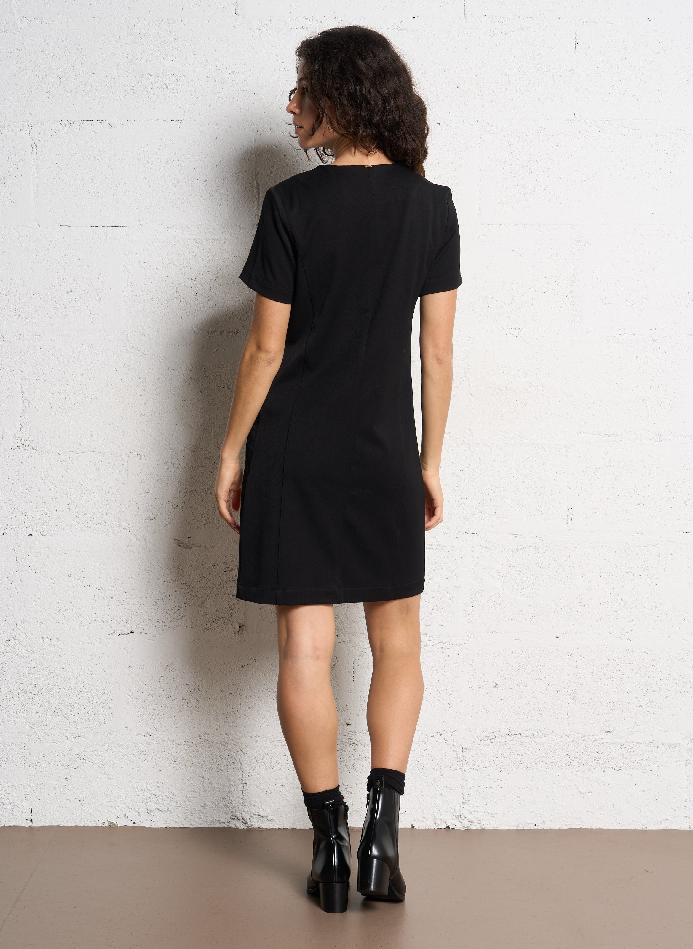 Robe courte col rond IKKS Noir