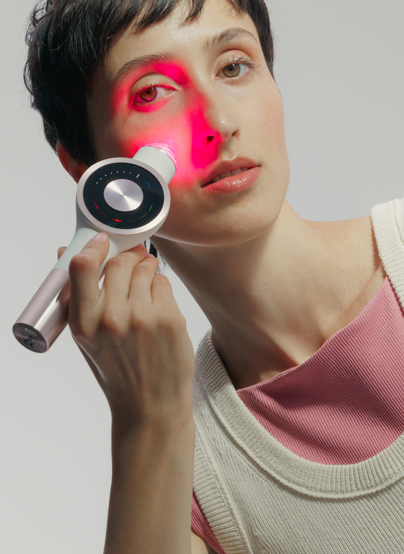 Appareil LED Anti-Âge Visage / Cou / Décolleté – Résultats Professionnels LIGHTINDERM No color