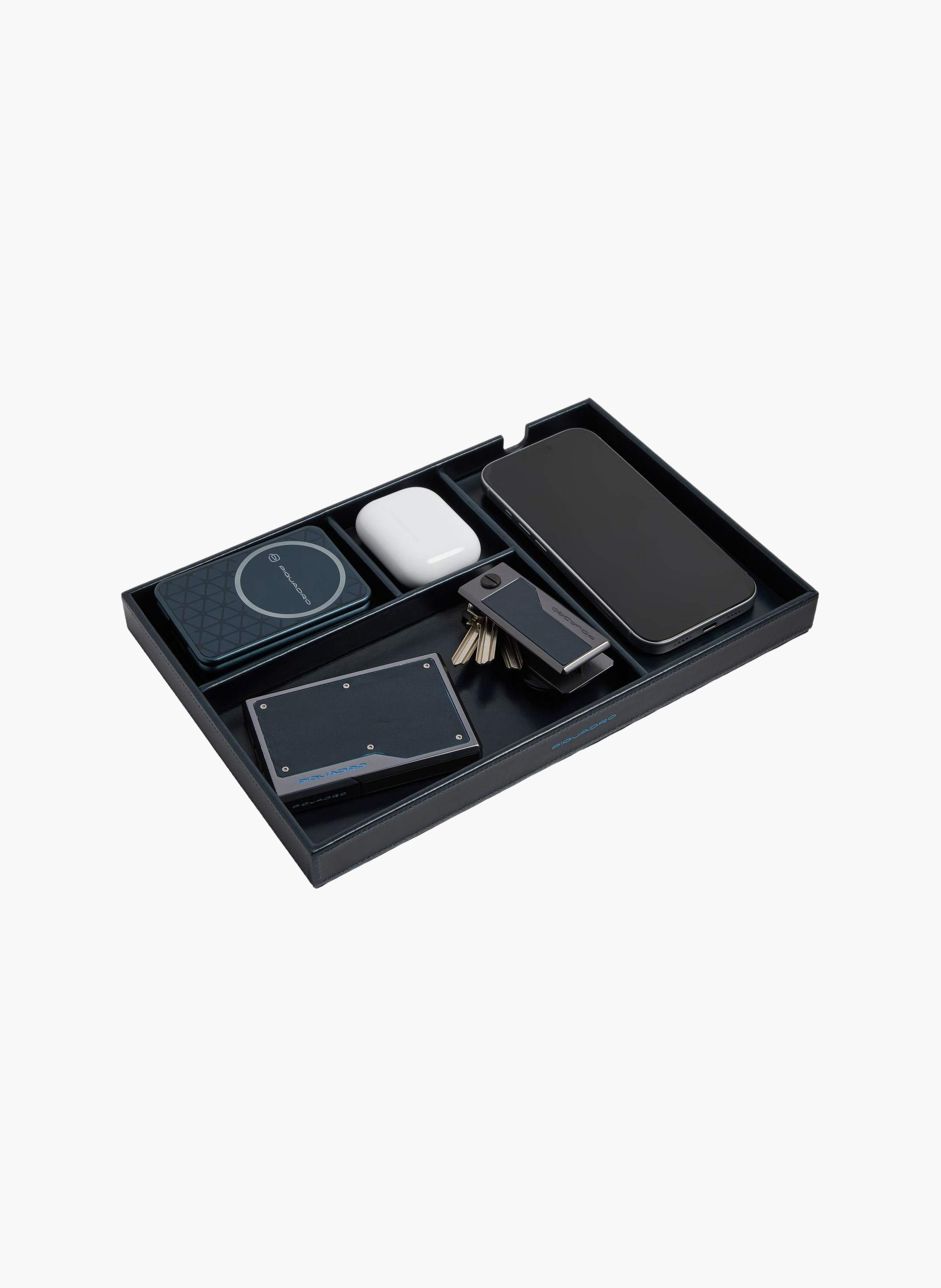 Leather valet tray with two wireless charging pads PIQUADRO Blue