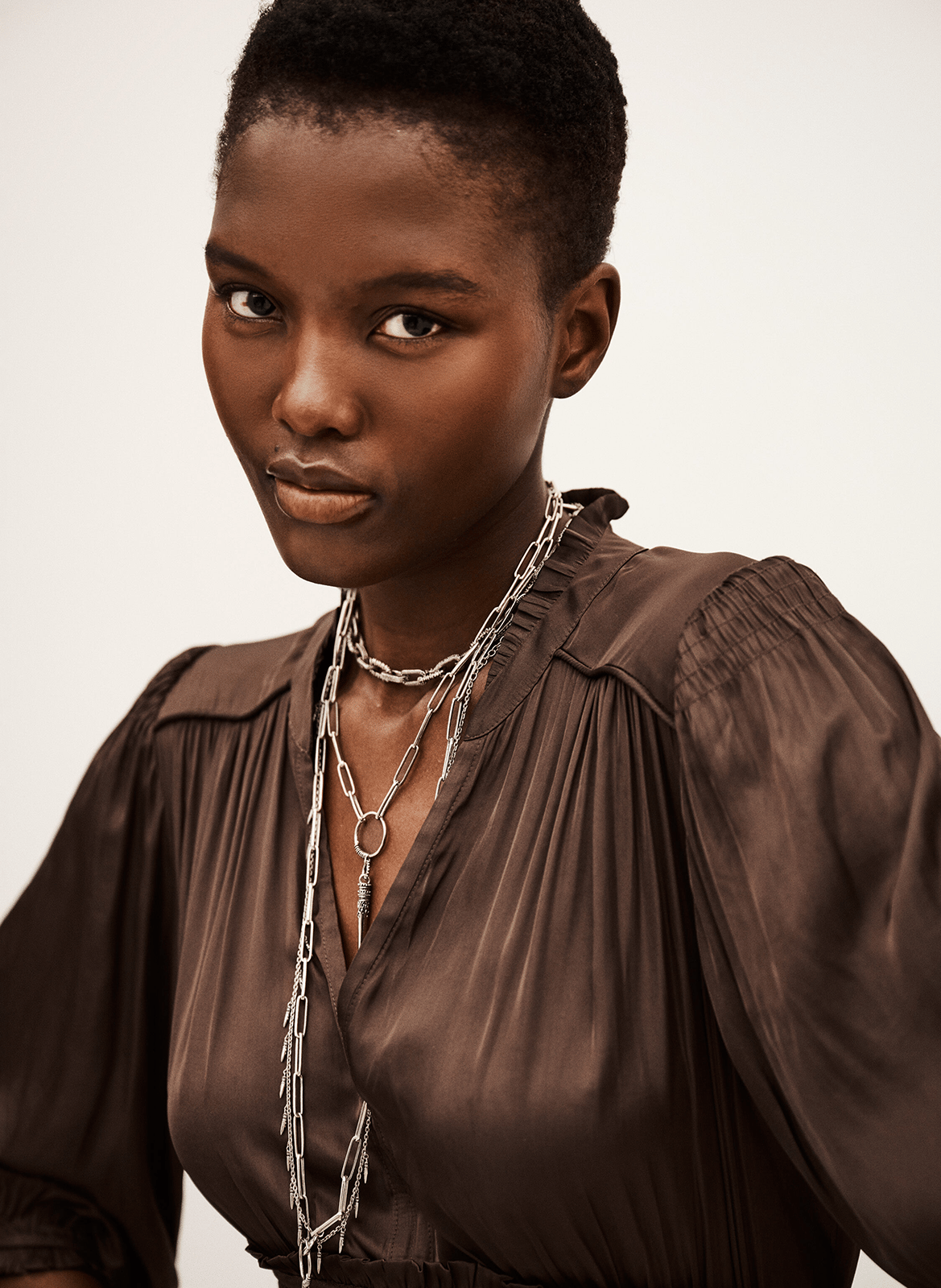 Robe courte froncée col tunisien en satin cyrilia BA&SH Marron