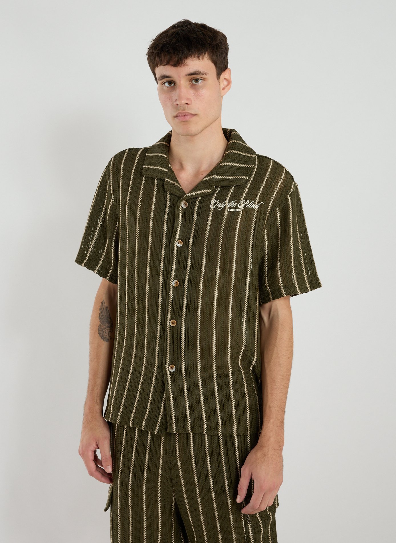 ONLY THE BLIND Chemise col cubain à rayures en coton mélangé Vert
