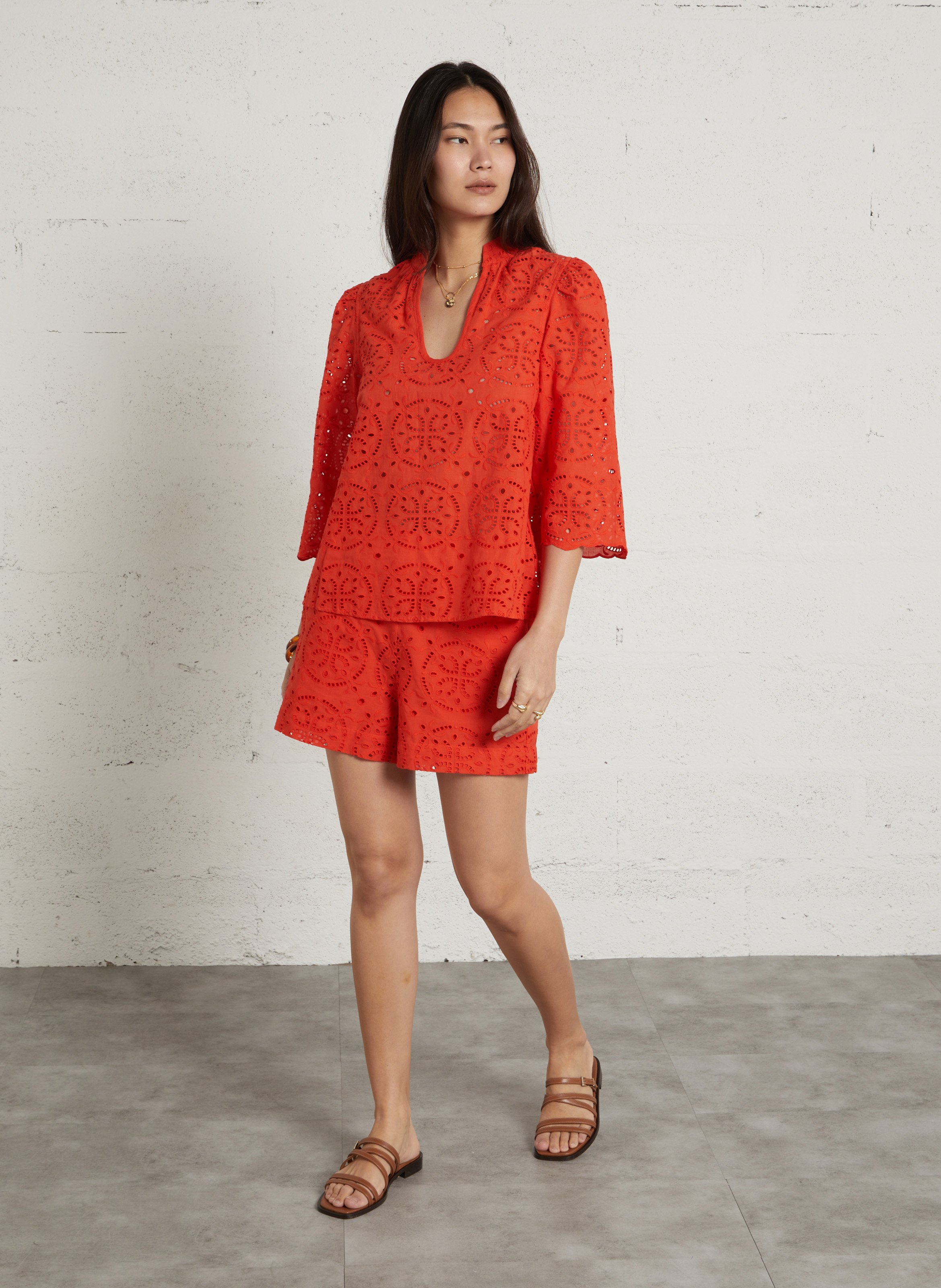 Top manches 3/4 brodé delylia Rouge