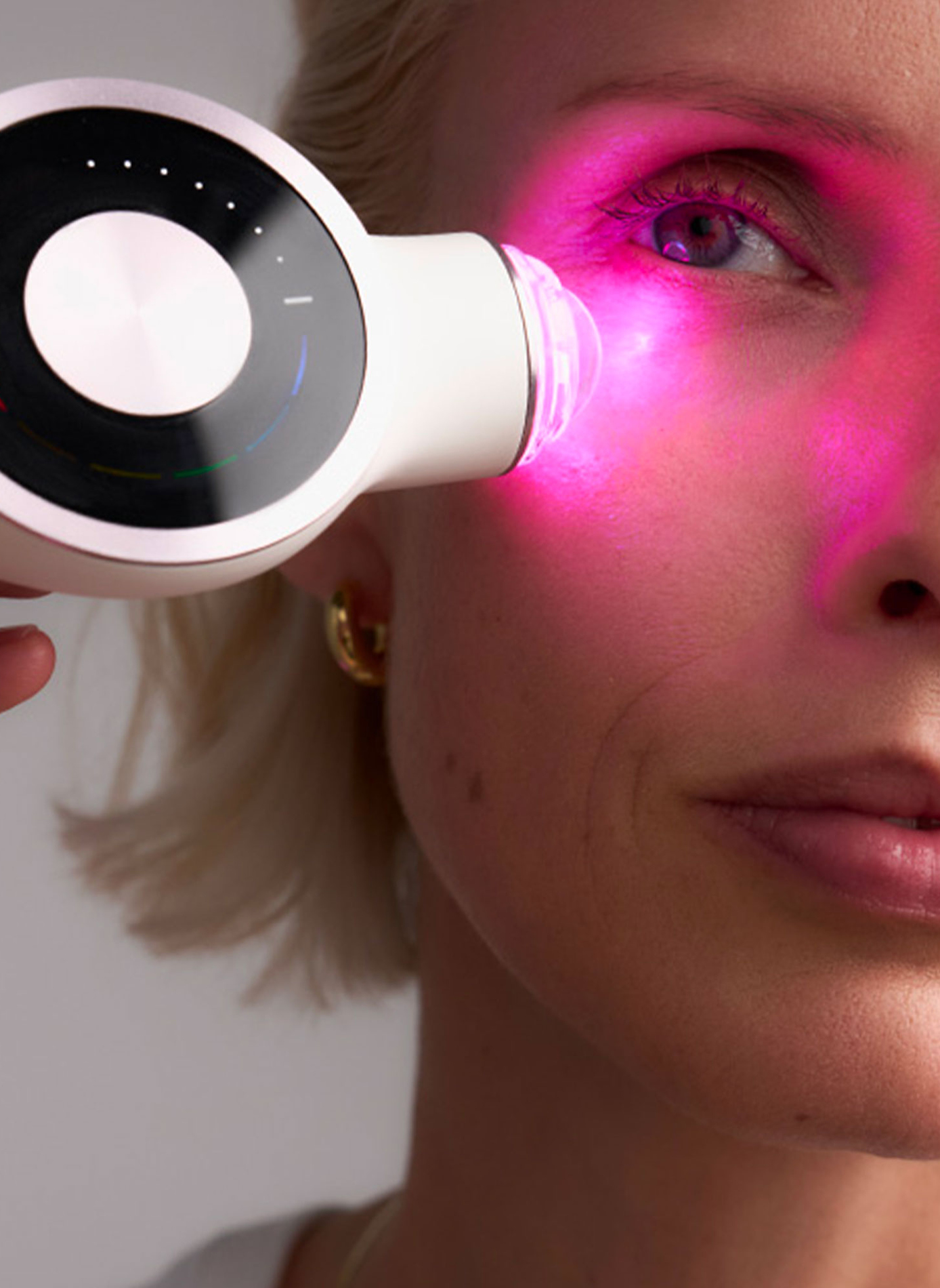 Capsules REPAIR – Sérum Réparateur Anti-Âge à Lumière LED LIGHTINDERM No color