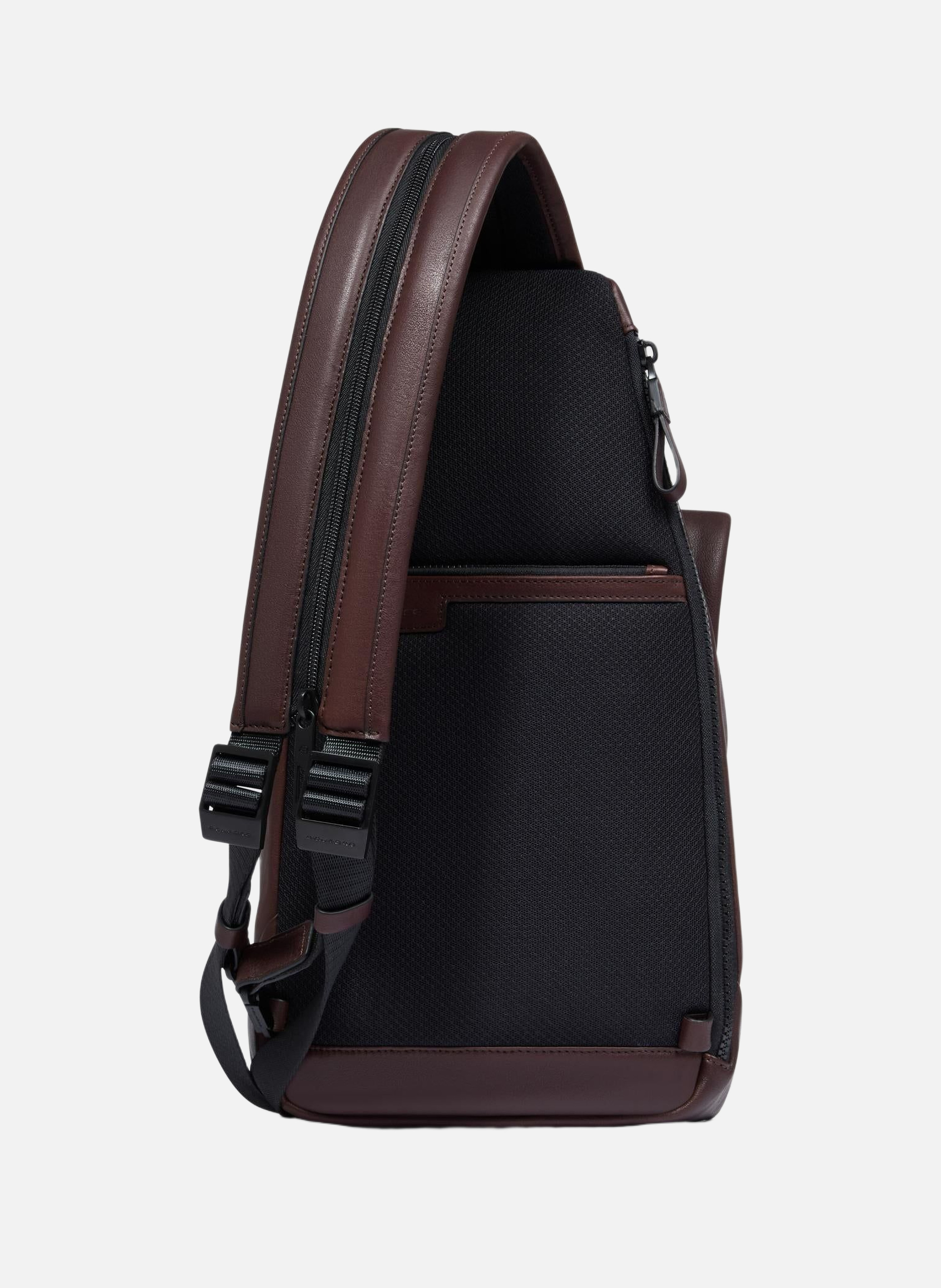Convertible to backpack sling bag PIQUADRO Brown