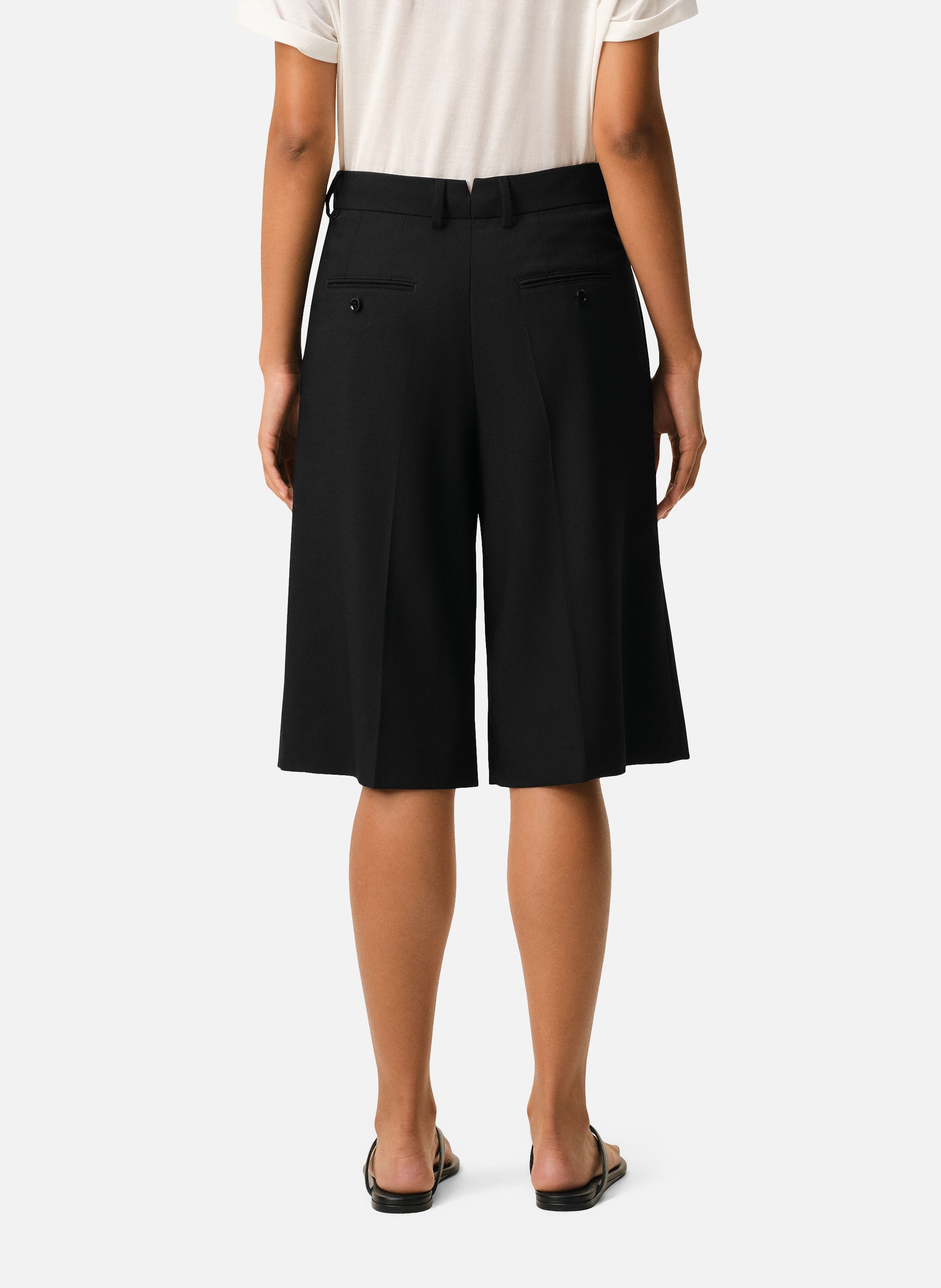 Bermuda large taille basse en laine vierge AMI PARIS Noir