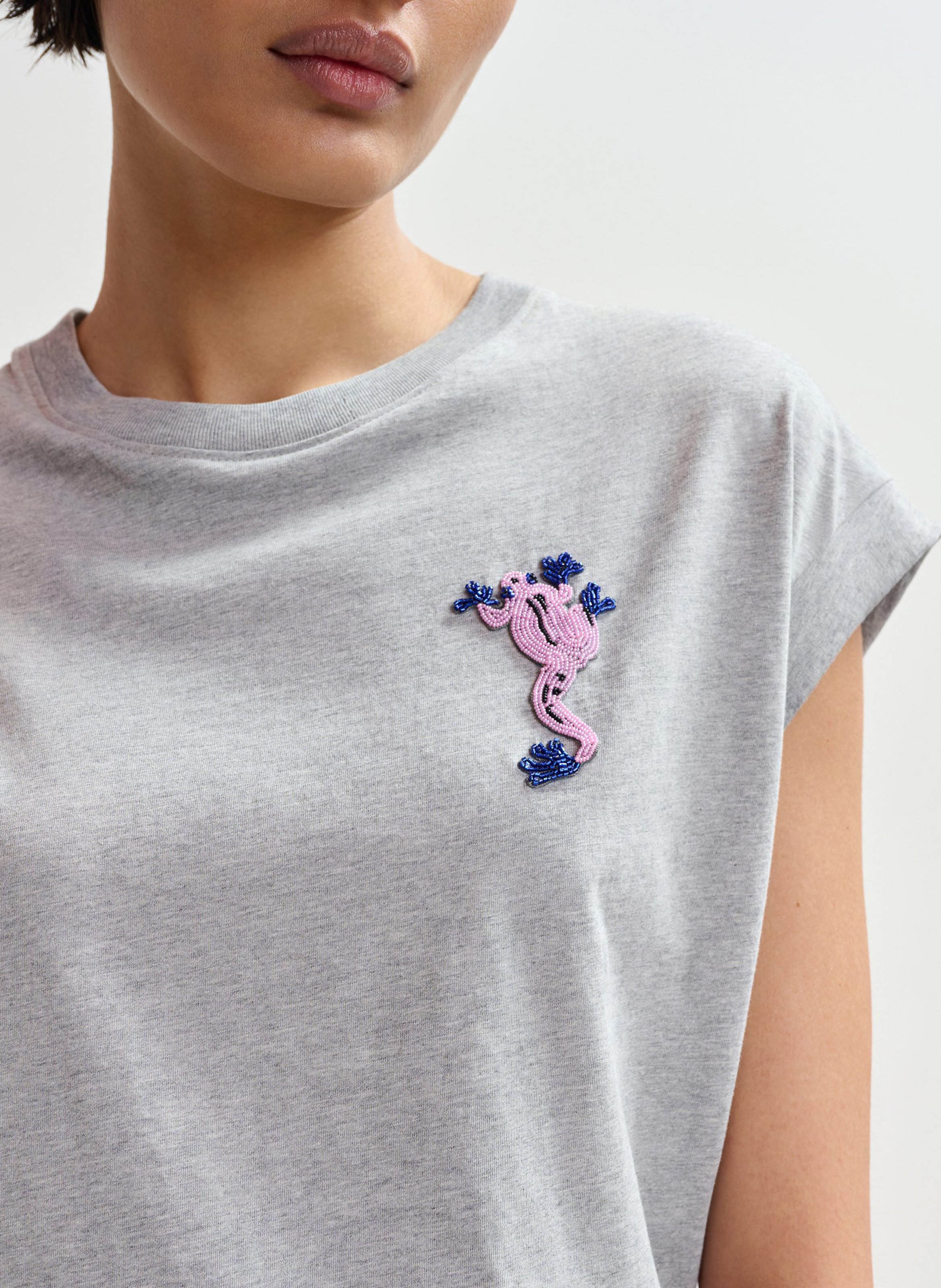 Tee-shirt droit à grenouille perlée Jungala ESSENTIEL ANTWERP Gris