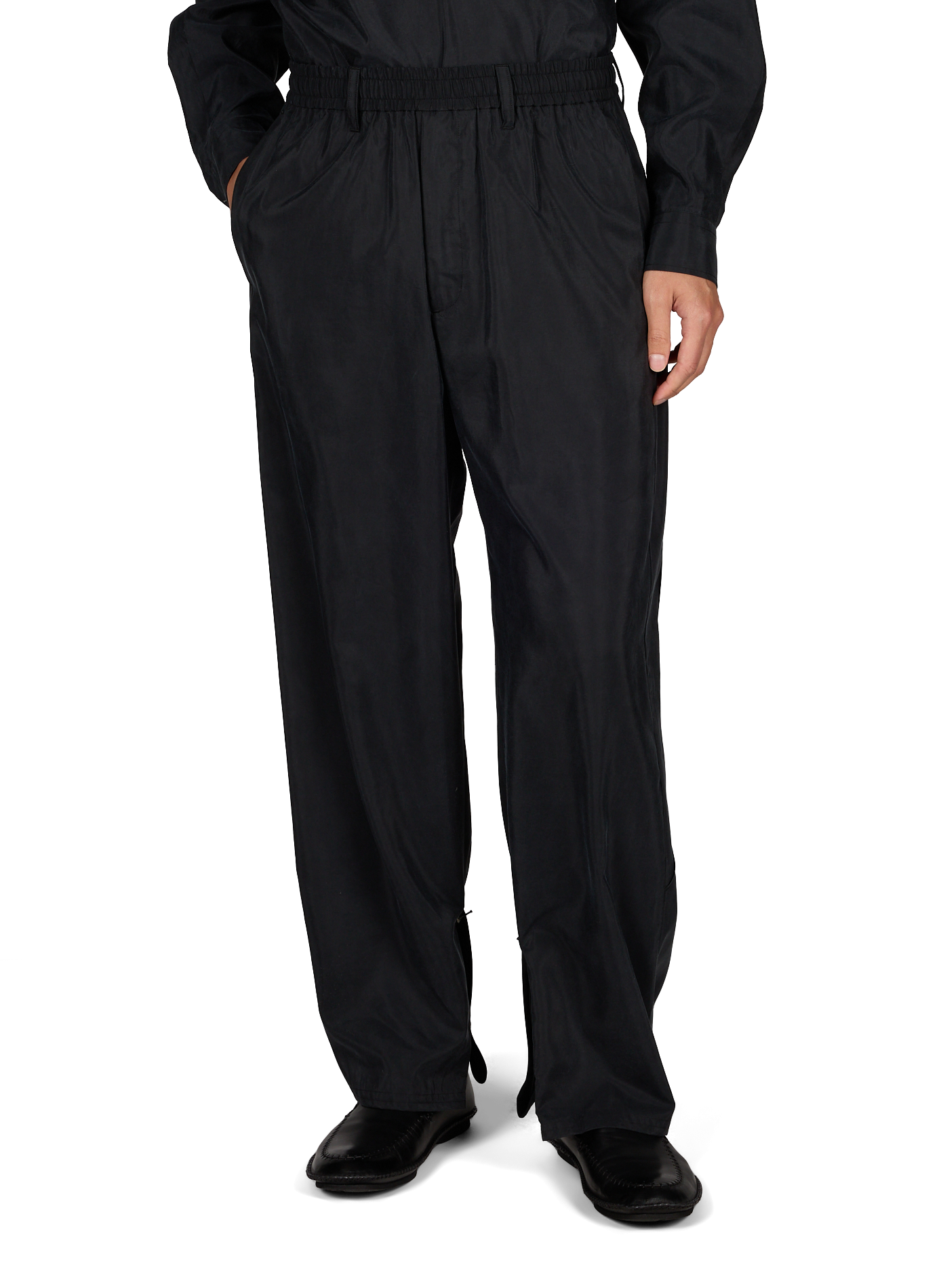 Pantalón recto de seda SSSTEIN Negro