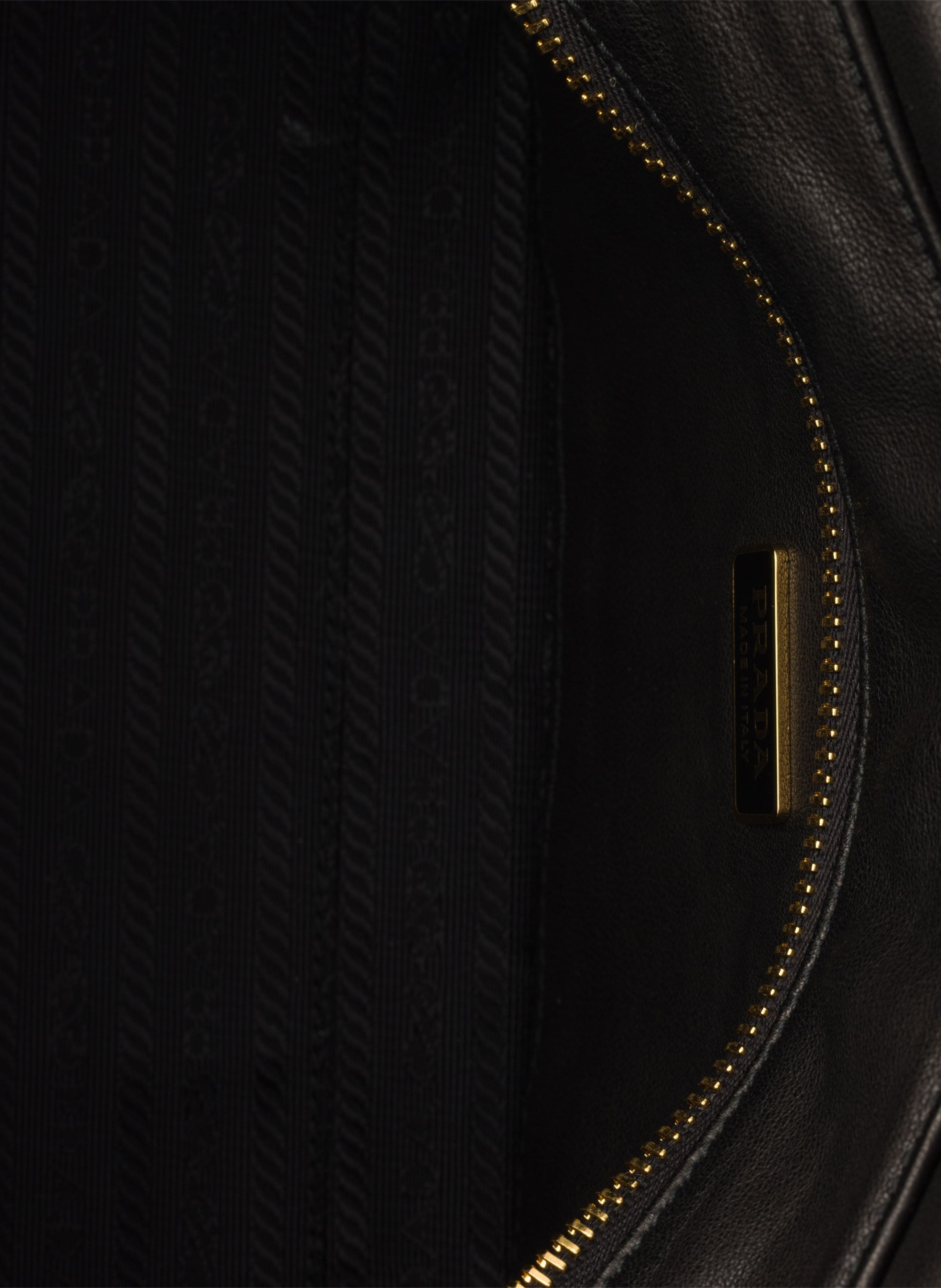 Sac porté épaule prada explore en cuir nappa PRADA Noir