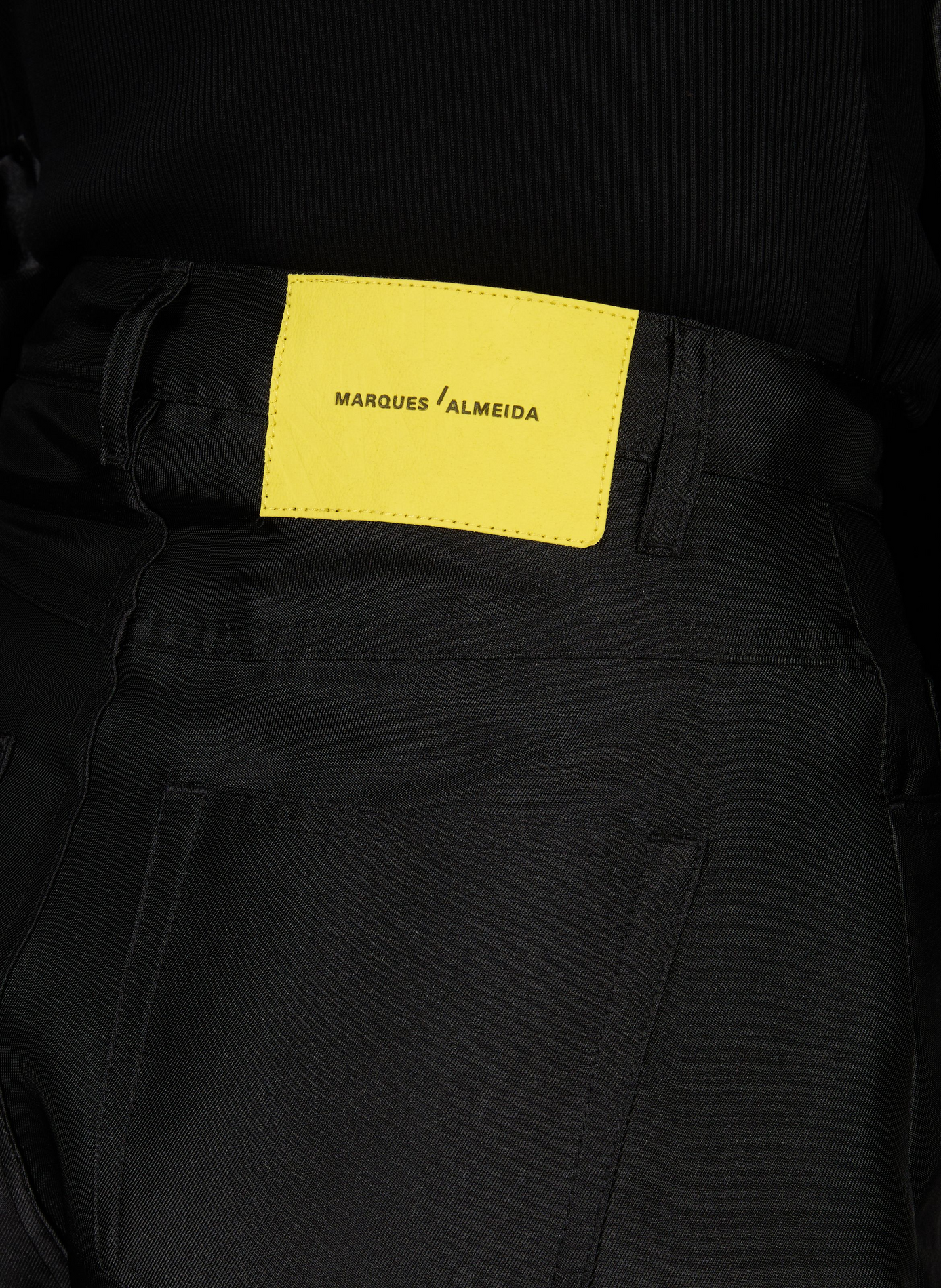 Pantalon satiné MARQUES ALMEIDA Noir