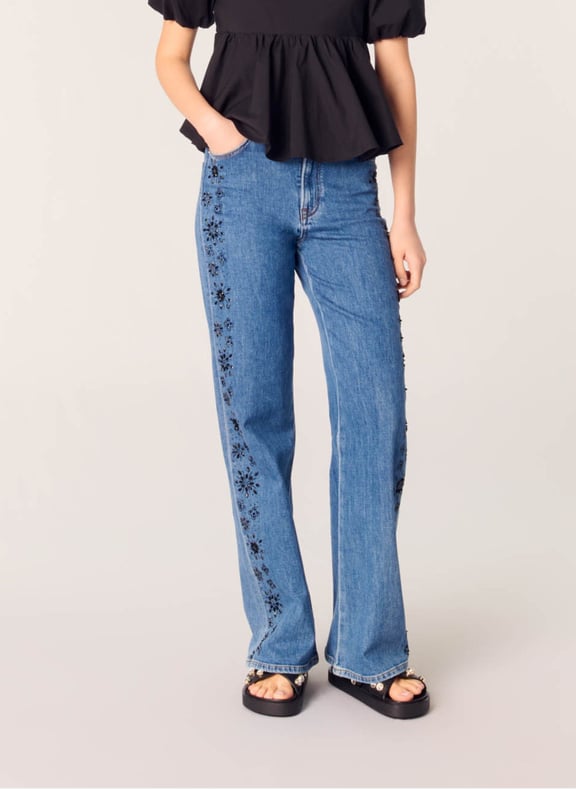 Jean large en coton mélangé brodé Bleu by MAJE MAJE Jean large en coton mélangé brodé Bleu